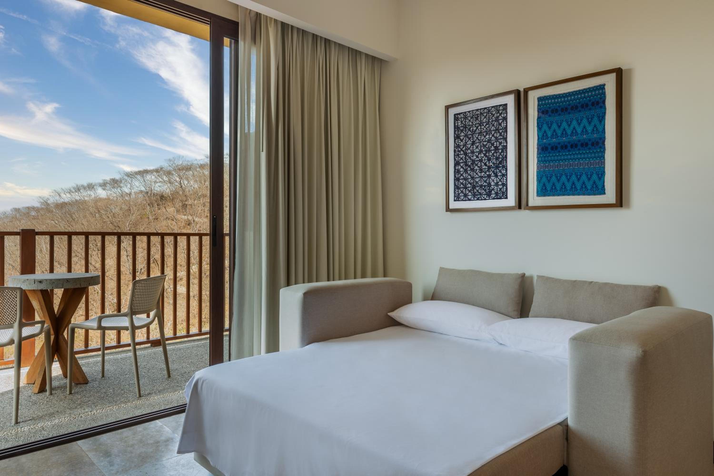 Deluxe, All-Inclusive, Guest room, 1 King, Sofa bed, Balcony - Photo 12