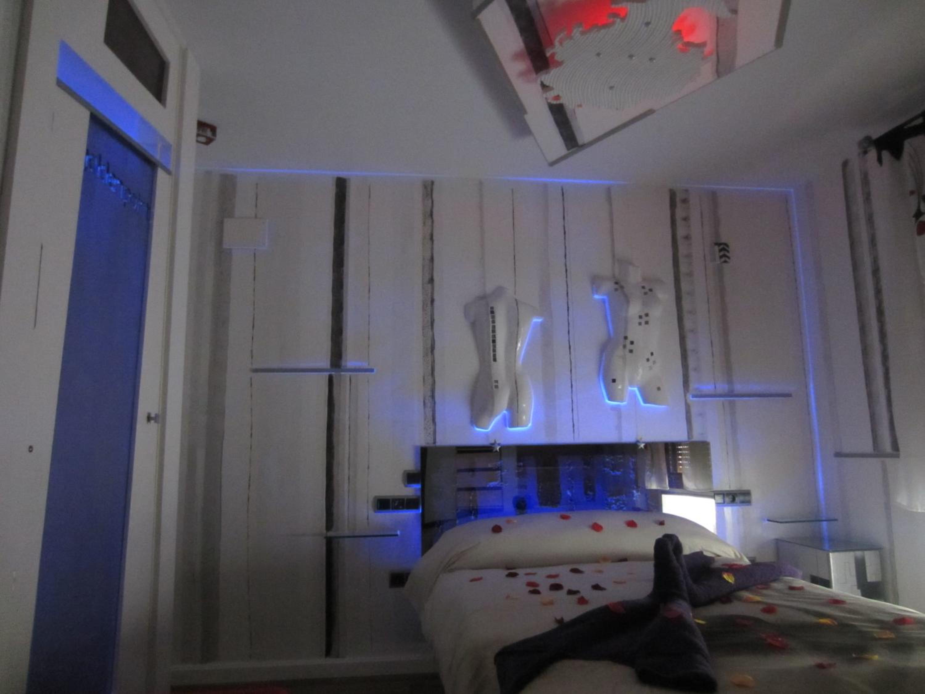 Two-Bedroom Suite - Photo 53