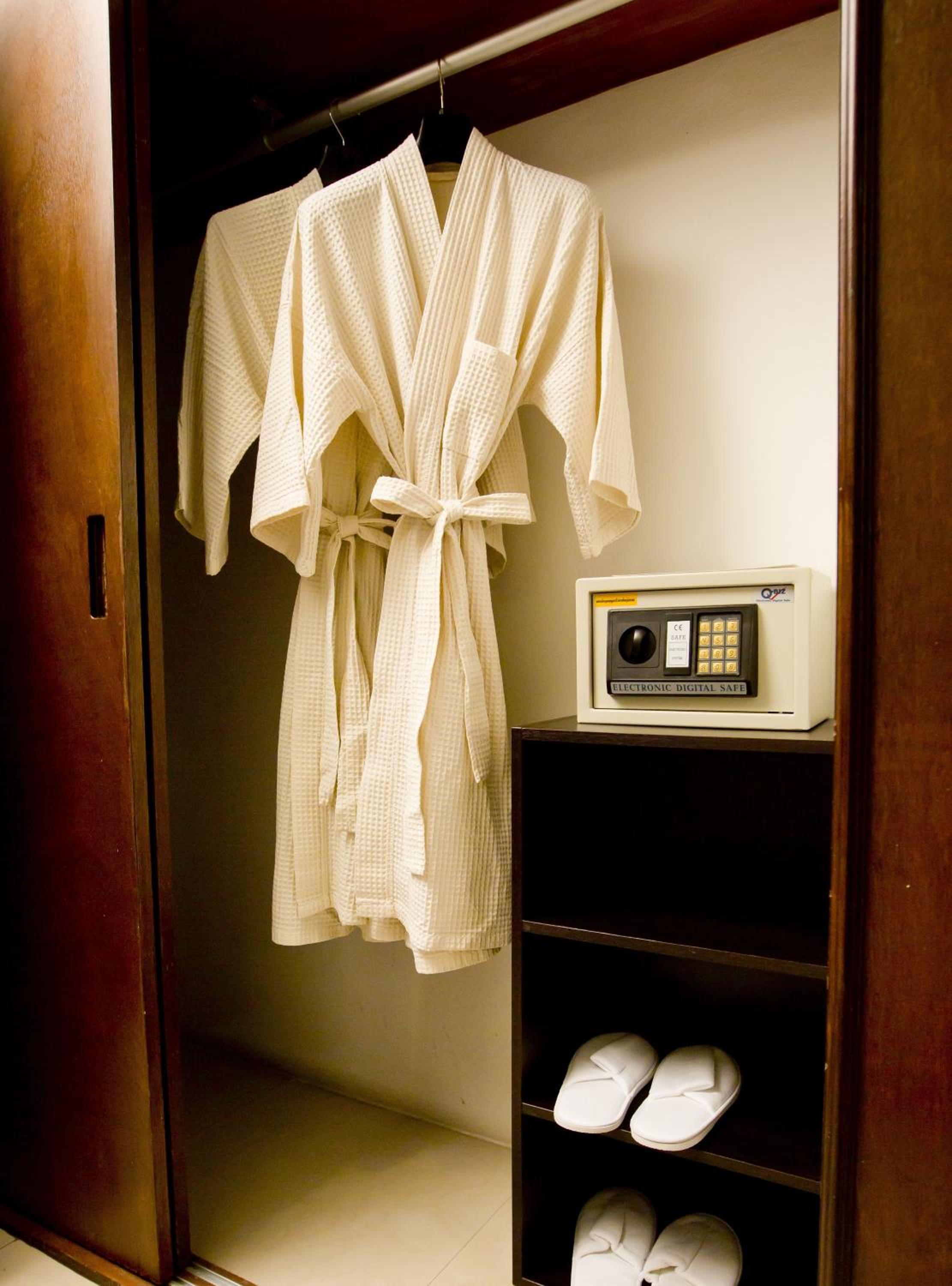 Special Offer - Deluxe Double or Twin Room   - Photo 9