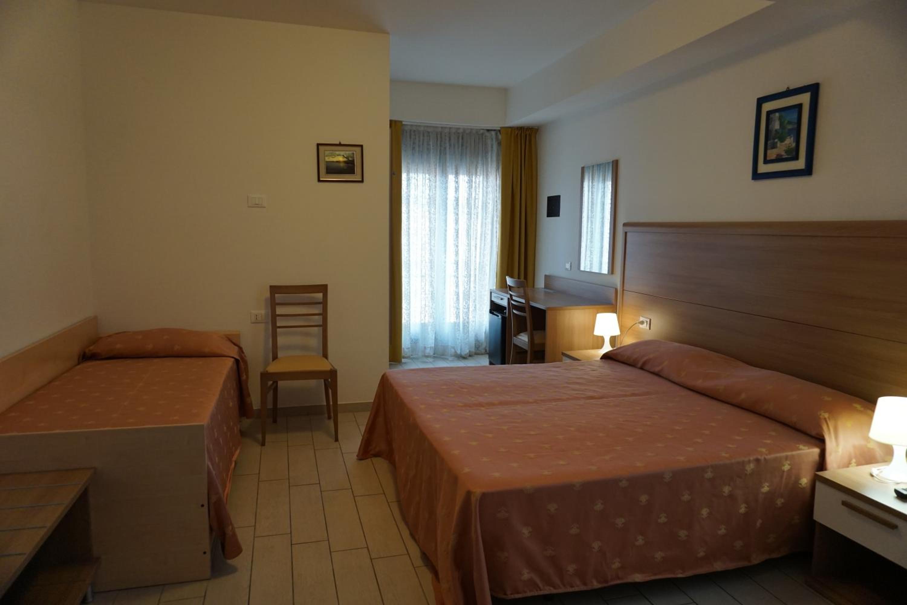 Triple Room photo 3