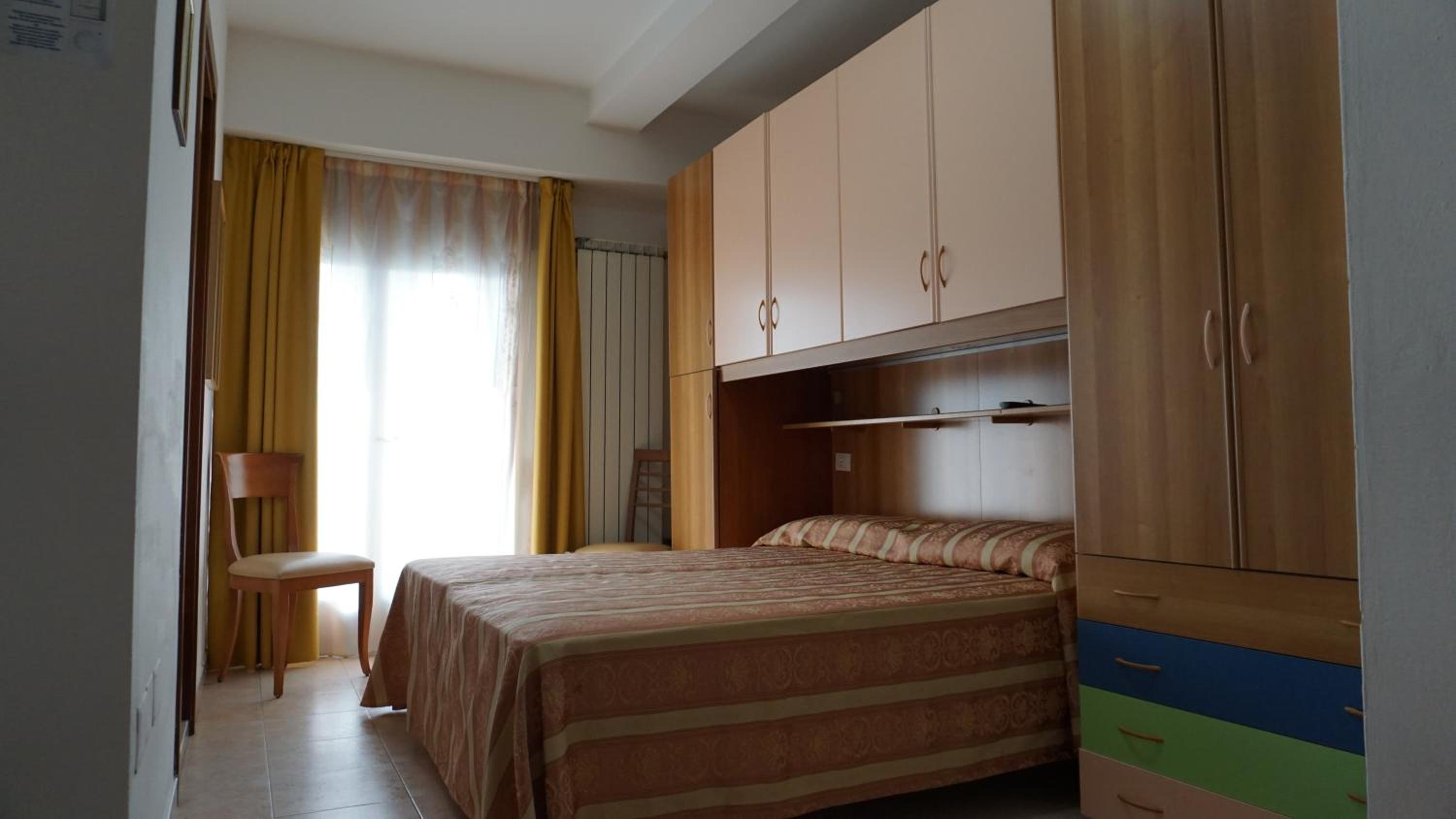 Double or Twin Room with Side Sea View photo 2