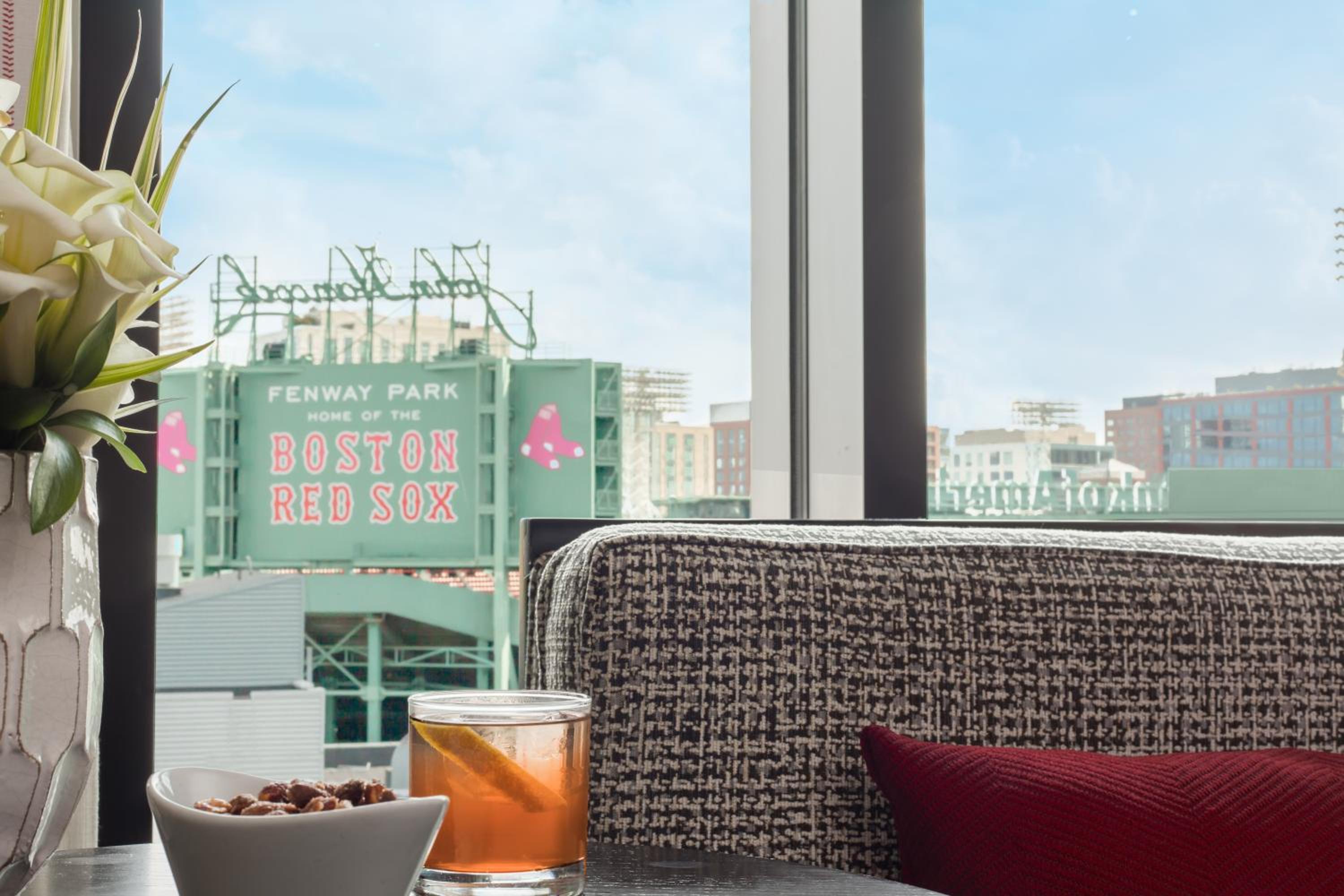 Fenway King Room - Photo 4