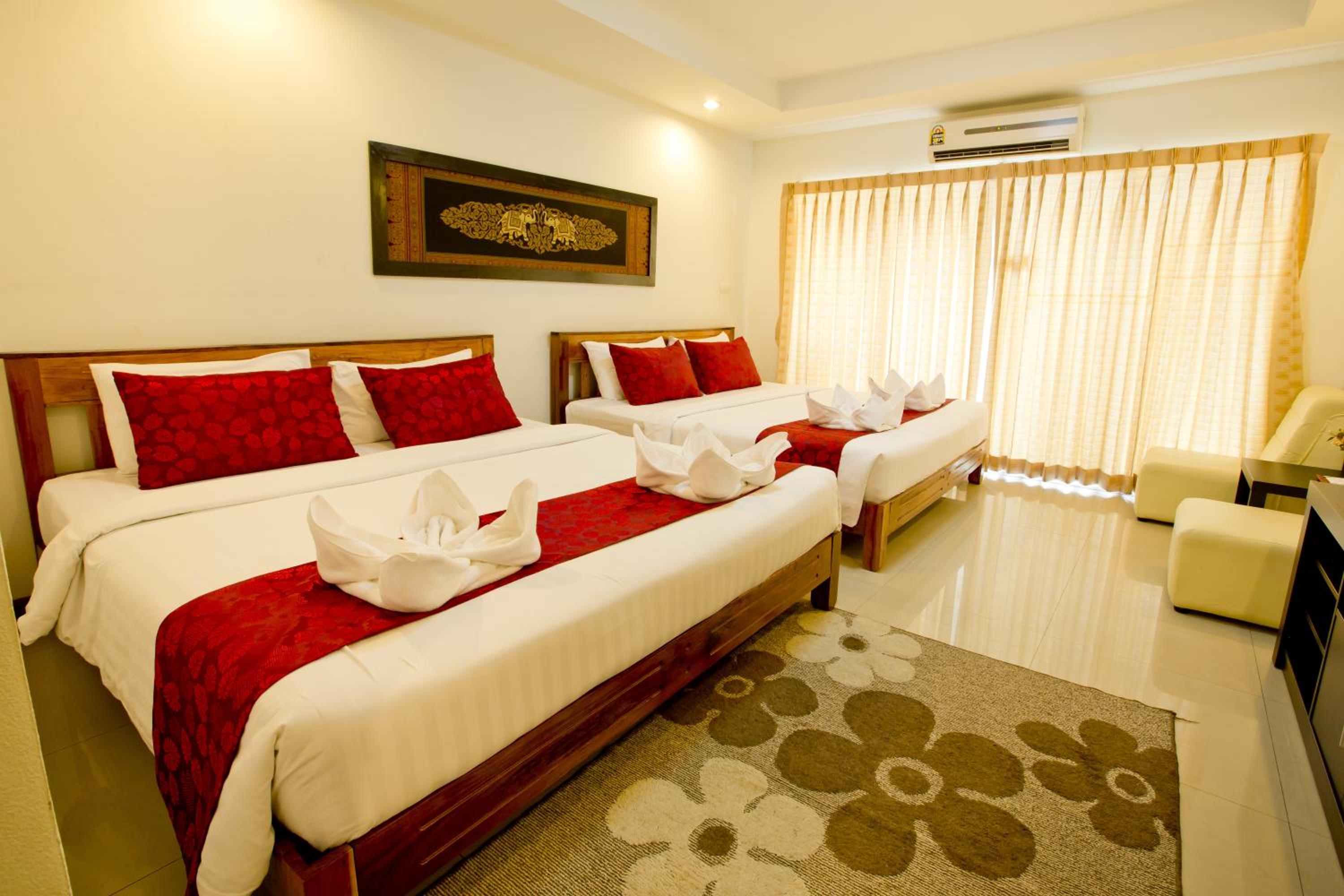 Deluxe Family Room - Photo 6
