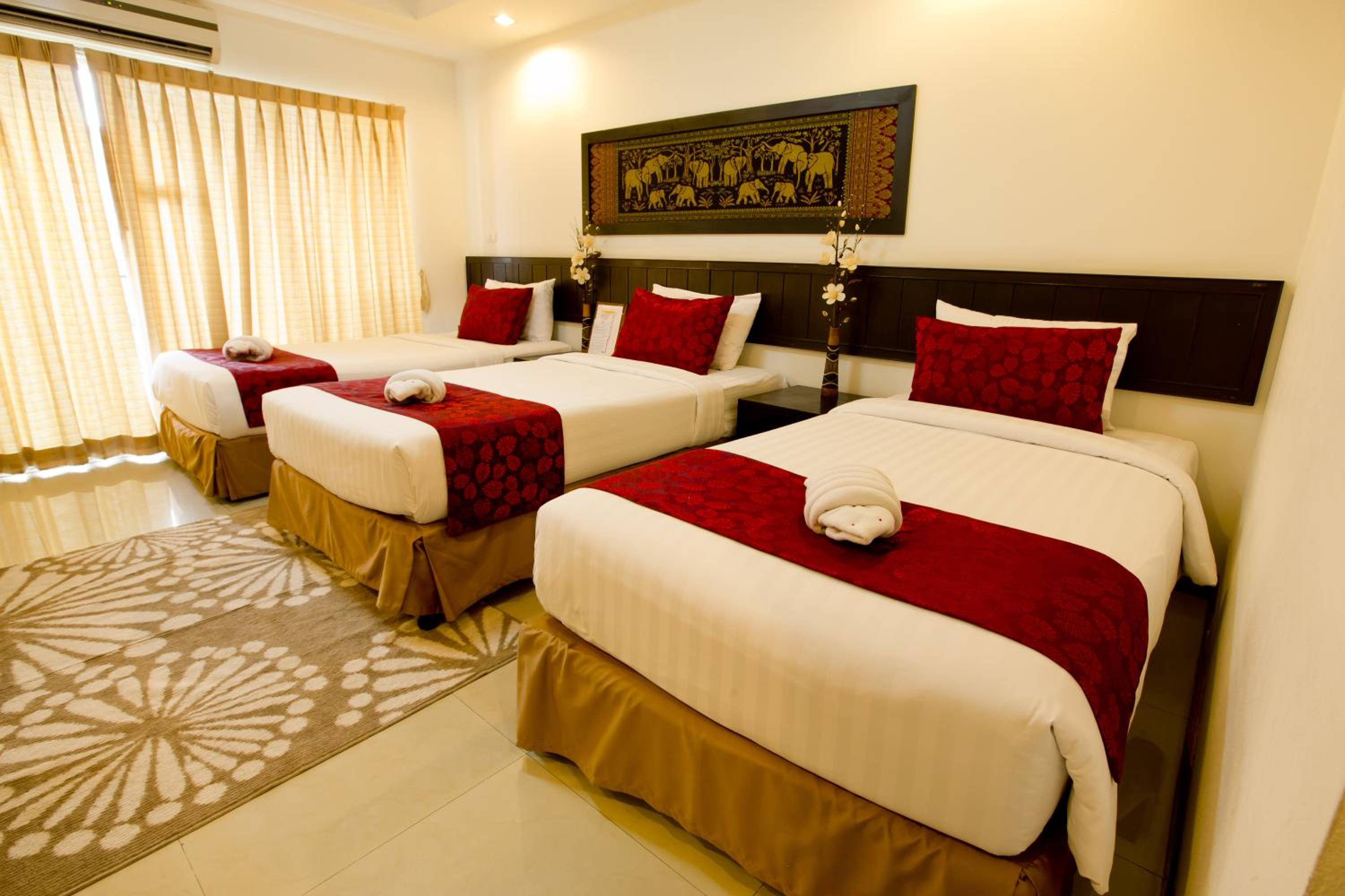Deluxe Triple Room - Photo 3