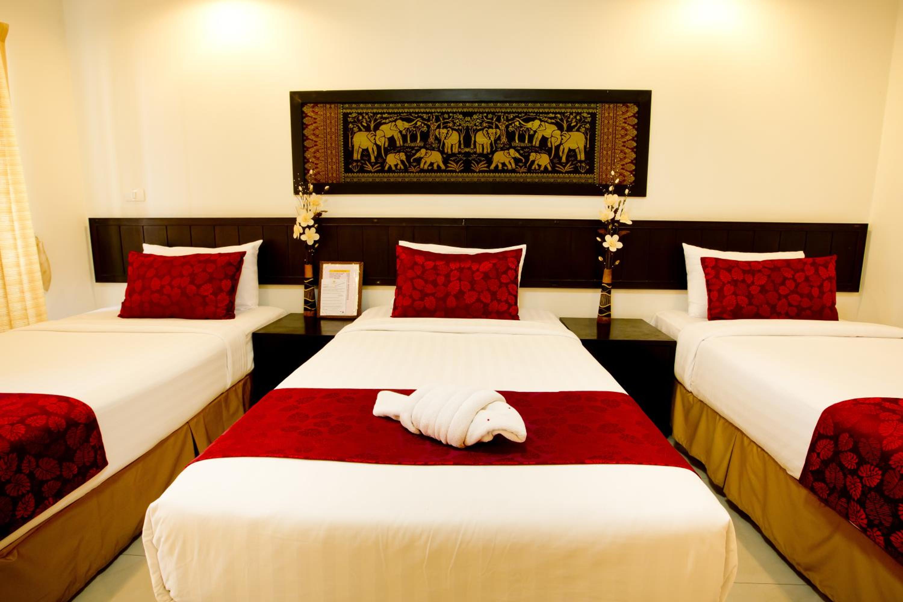 Deluxe Triple Room - Photo 2