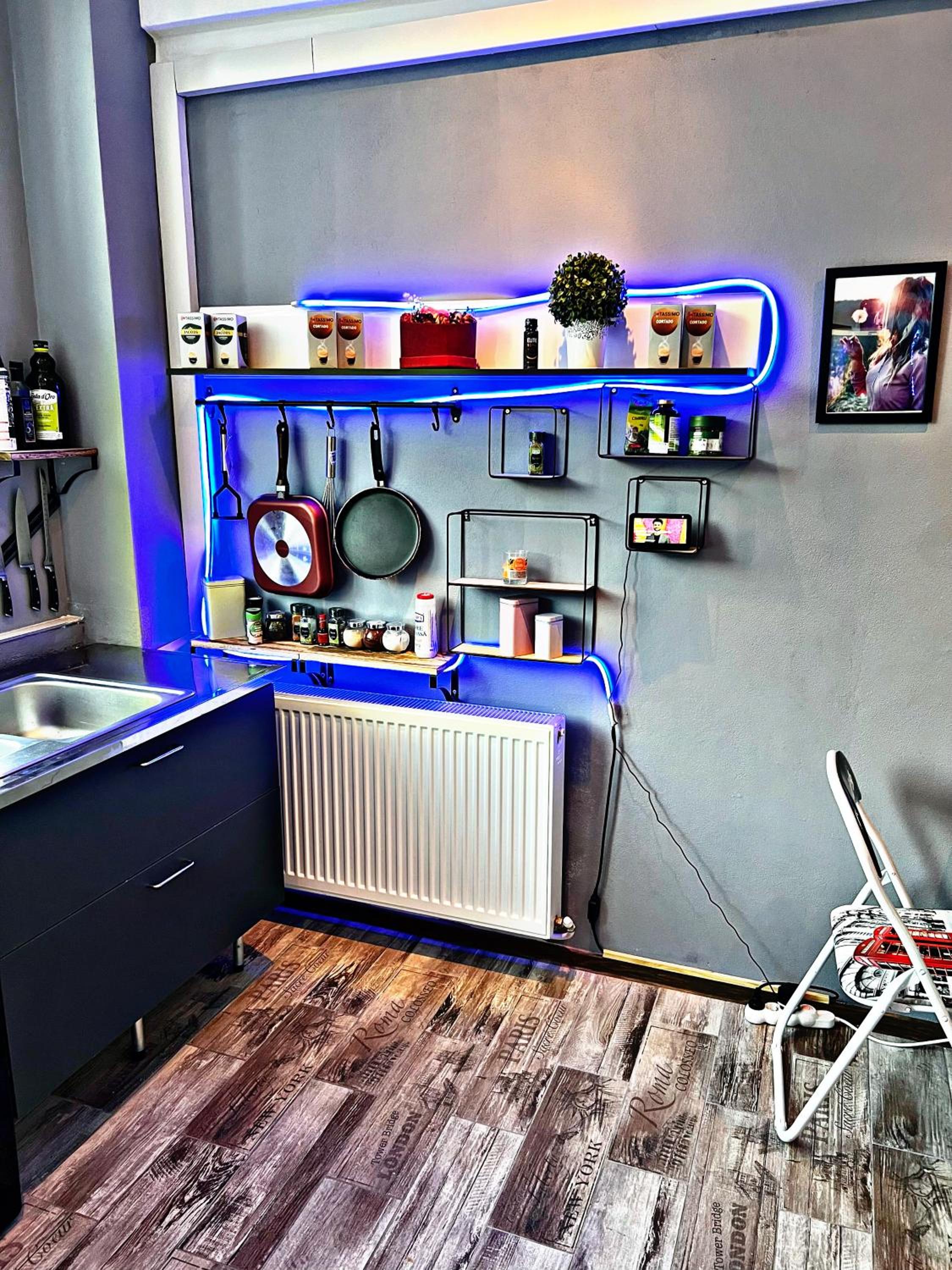 One-Bedroom Apartment - Photo 35
