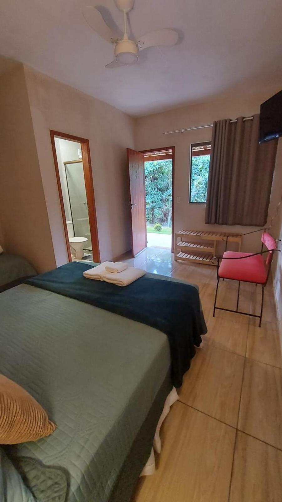Executive Suite - Photo 6