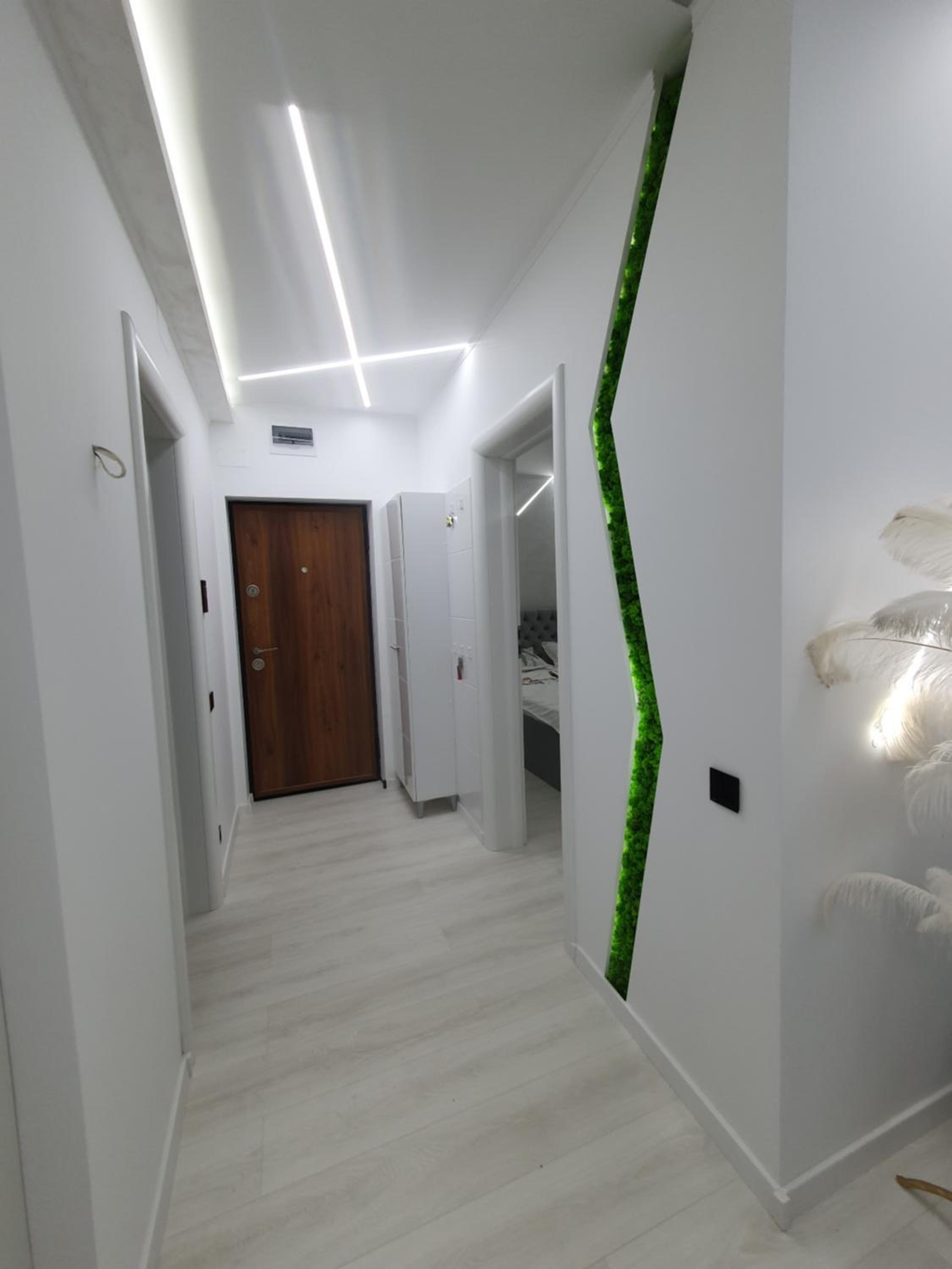 One-Bedroom Apartment - Photo 1