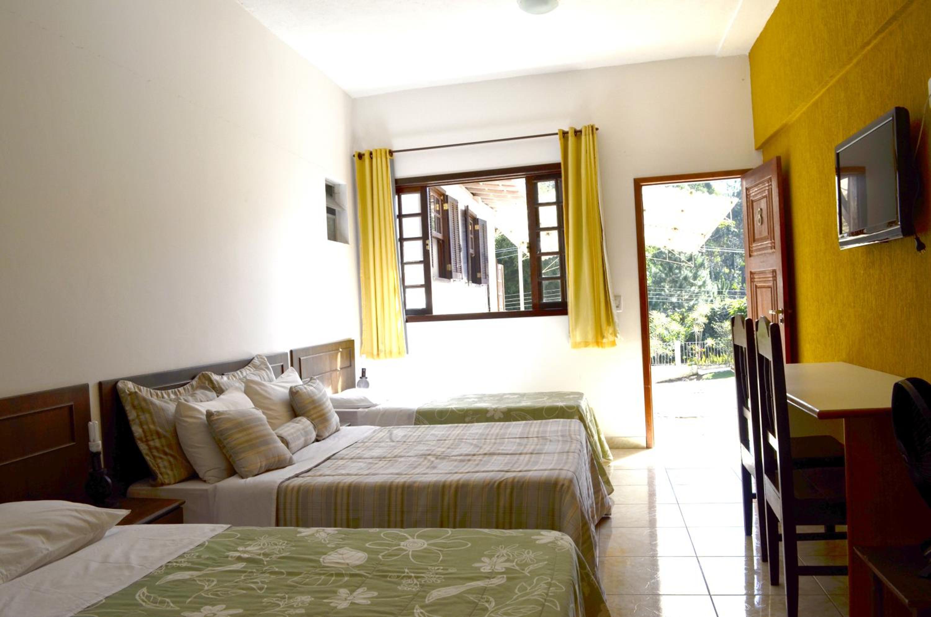 Standard Quadruple Room photo 2
