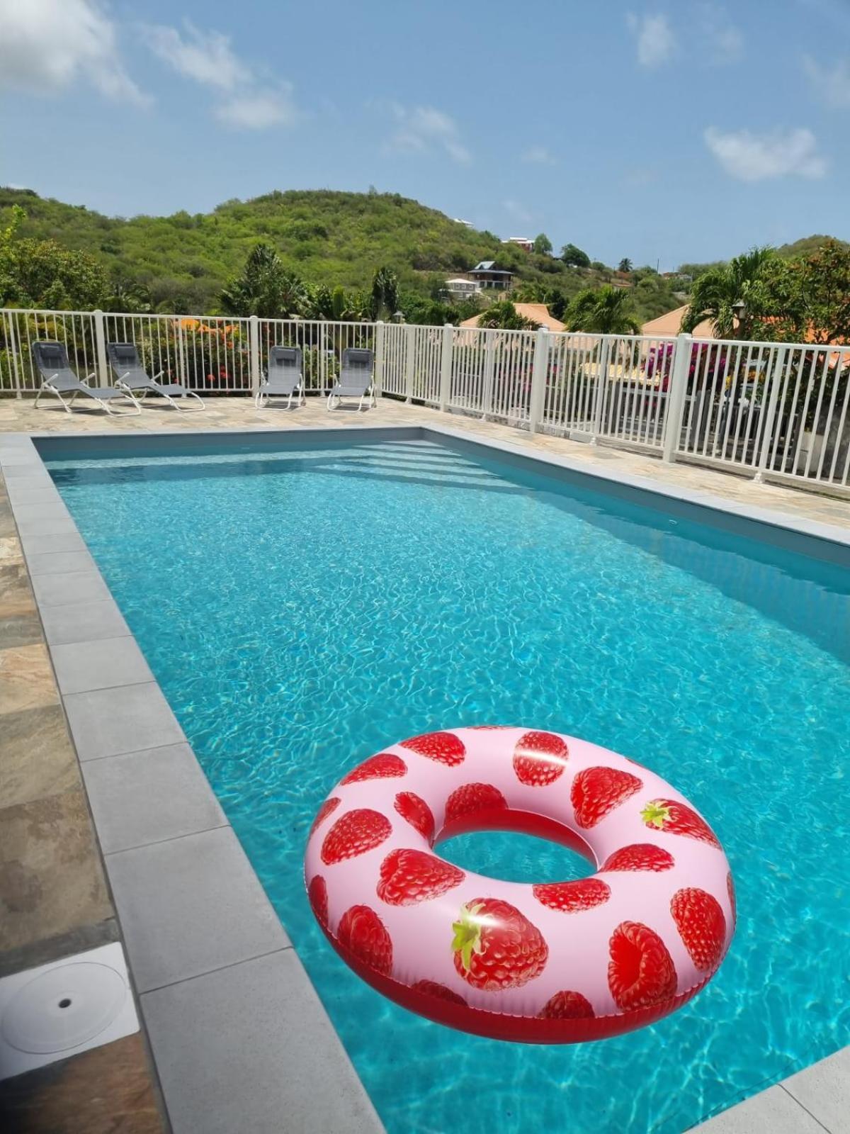 Apartment with Pool View  photo 1