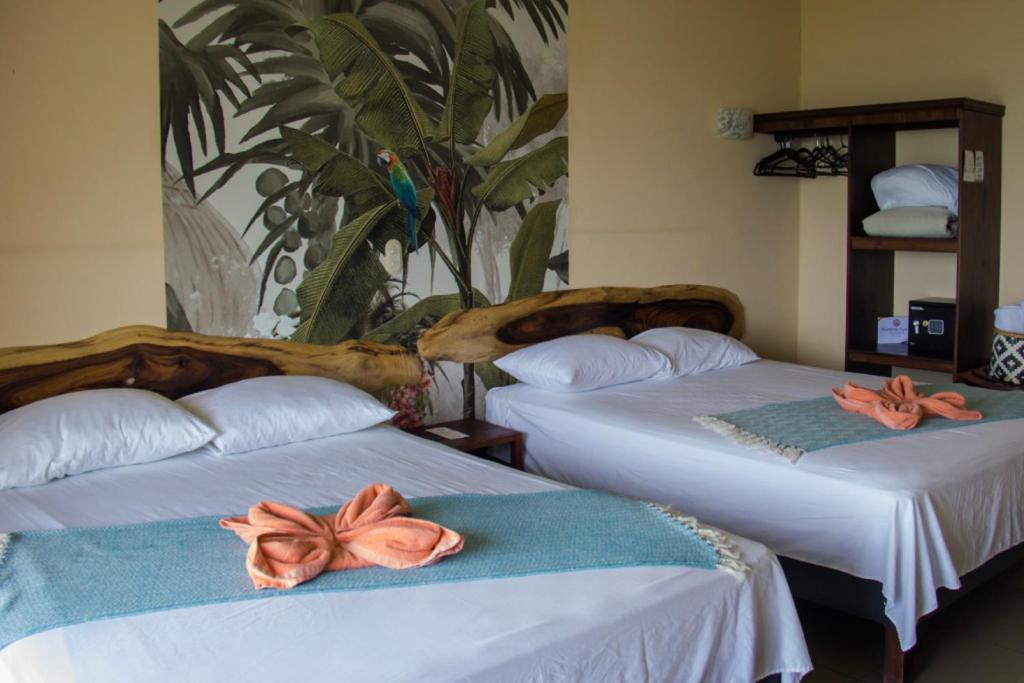 Deluxe Room - Photo 24