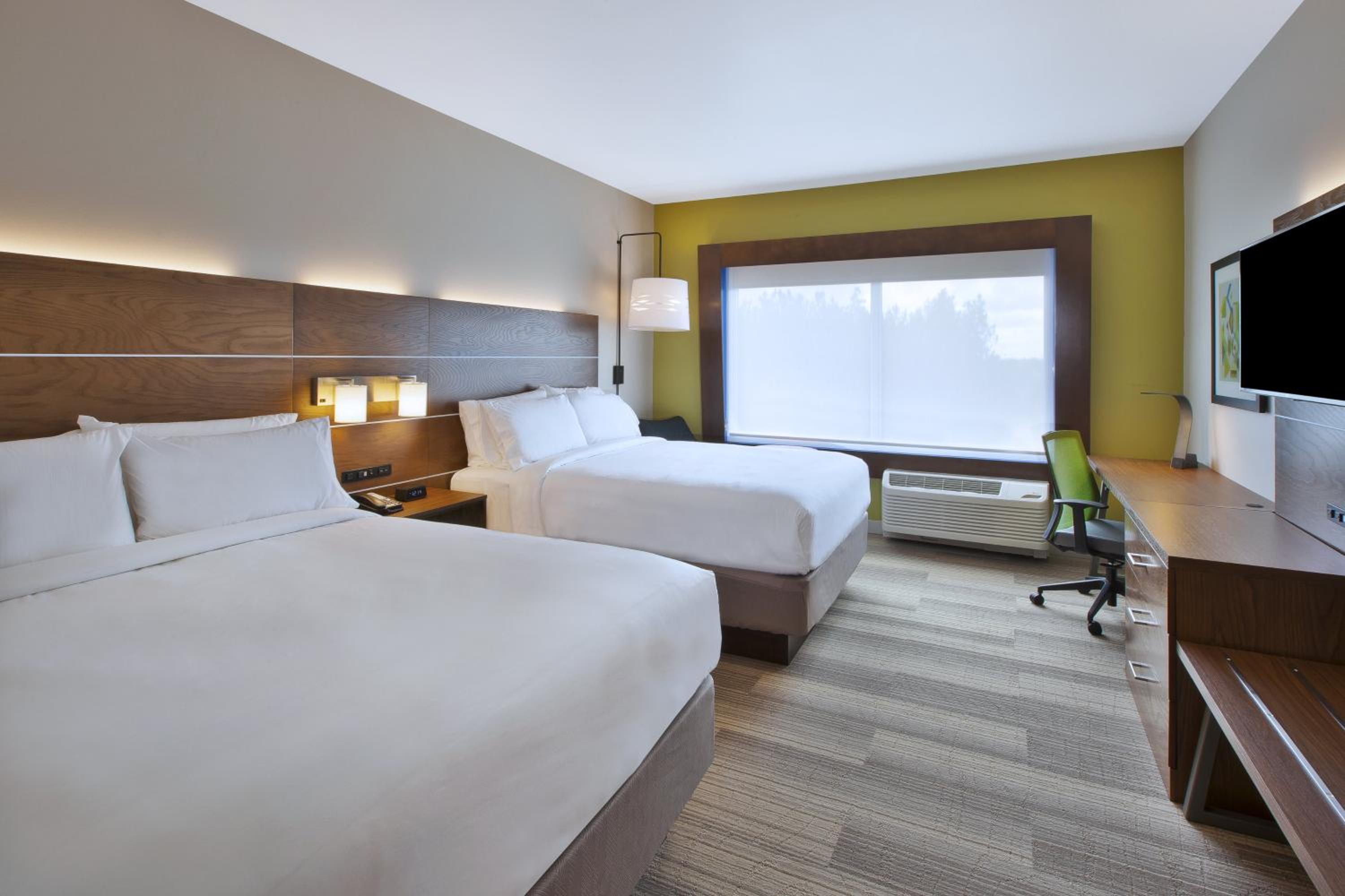 Standard Room with Two Queen Beds