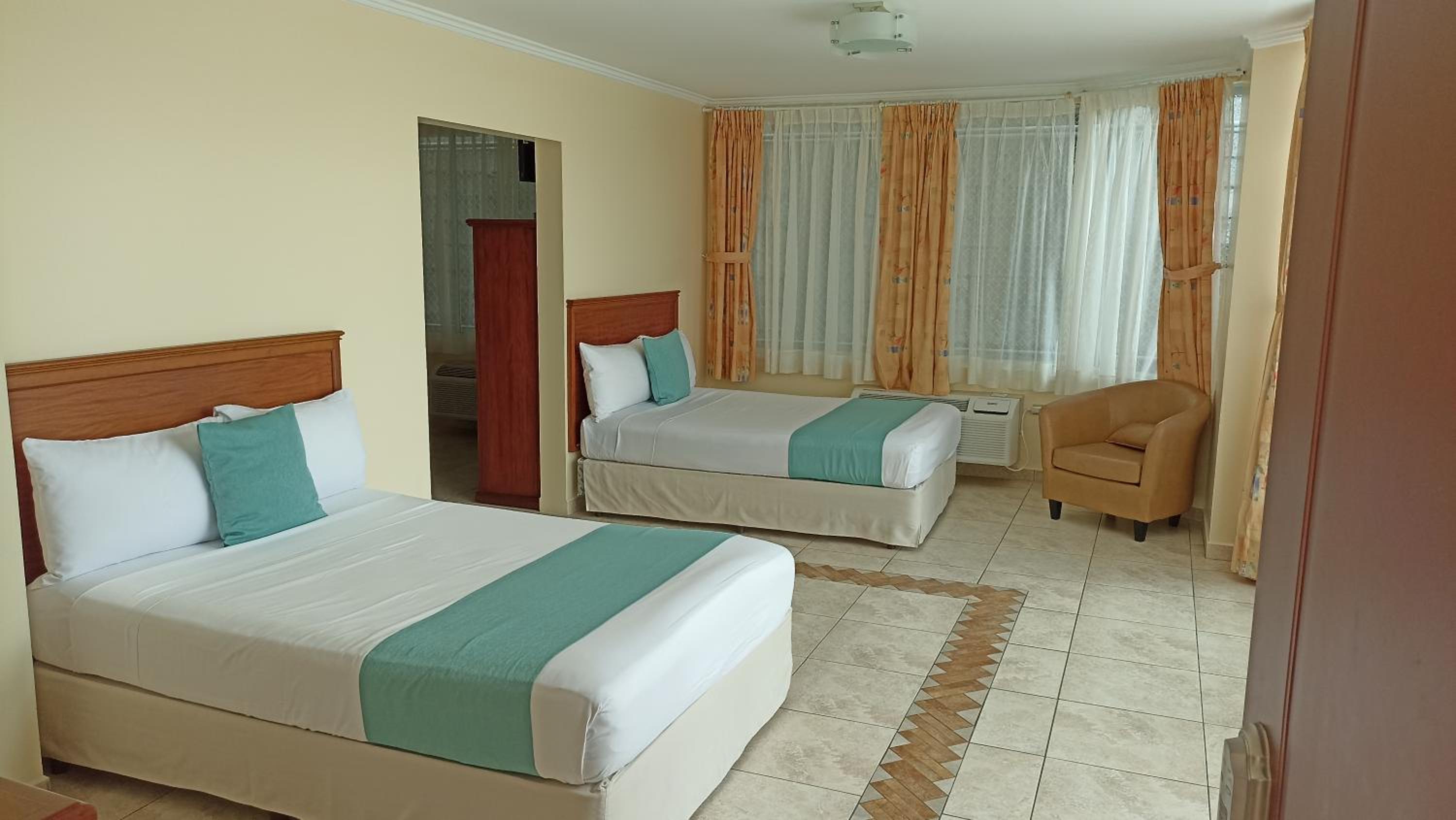 Quadruple Room photo 2