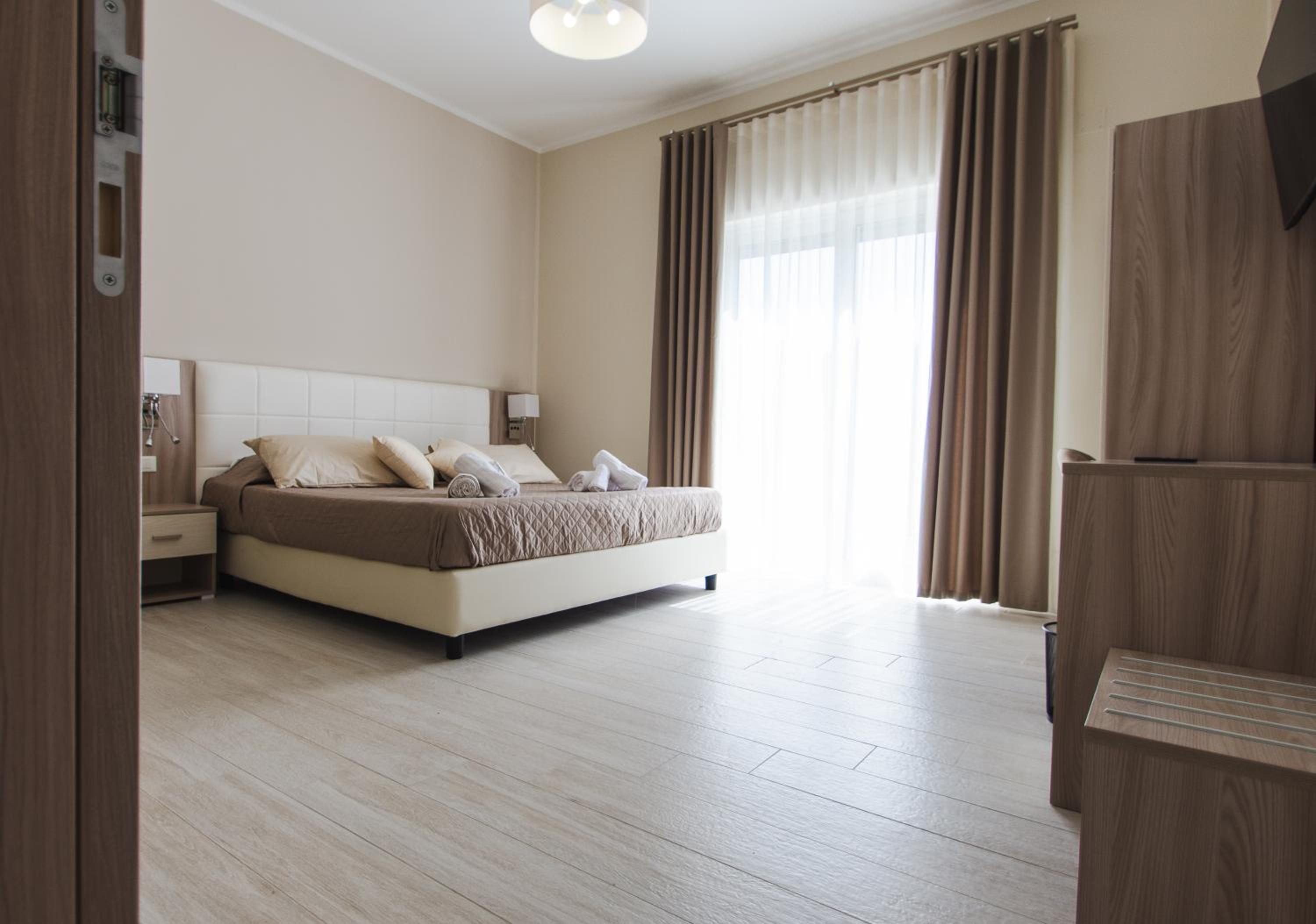 Quadruple Room with Private Bathroom photo 1