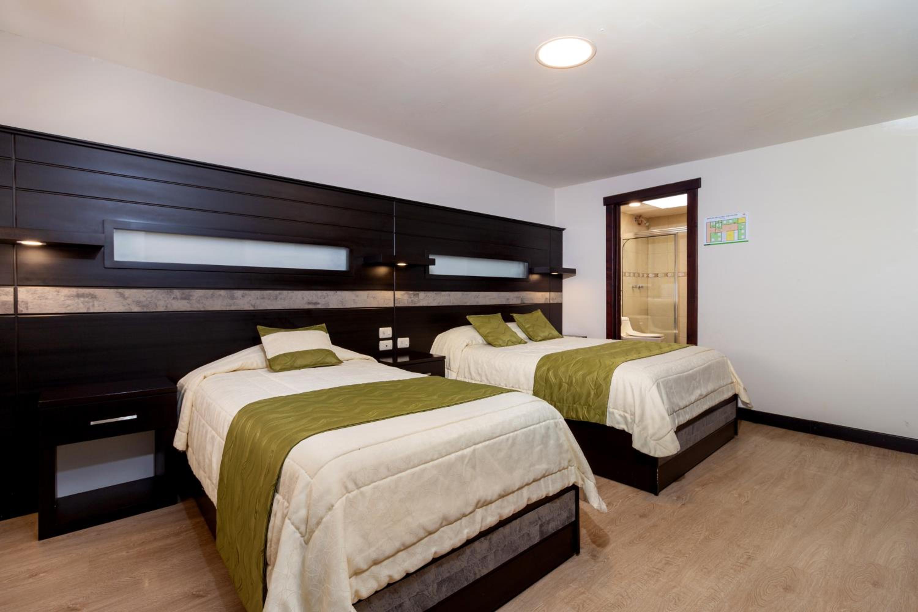 Twin Room with Private Bathroom