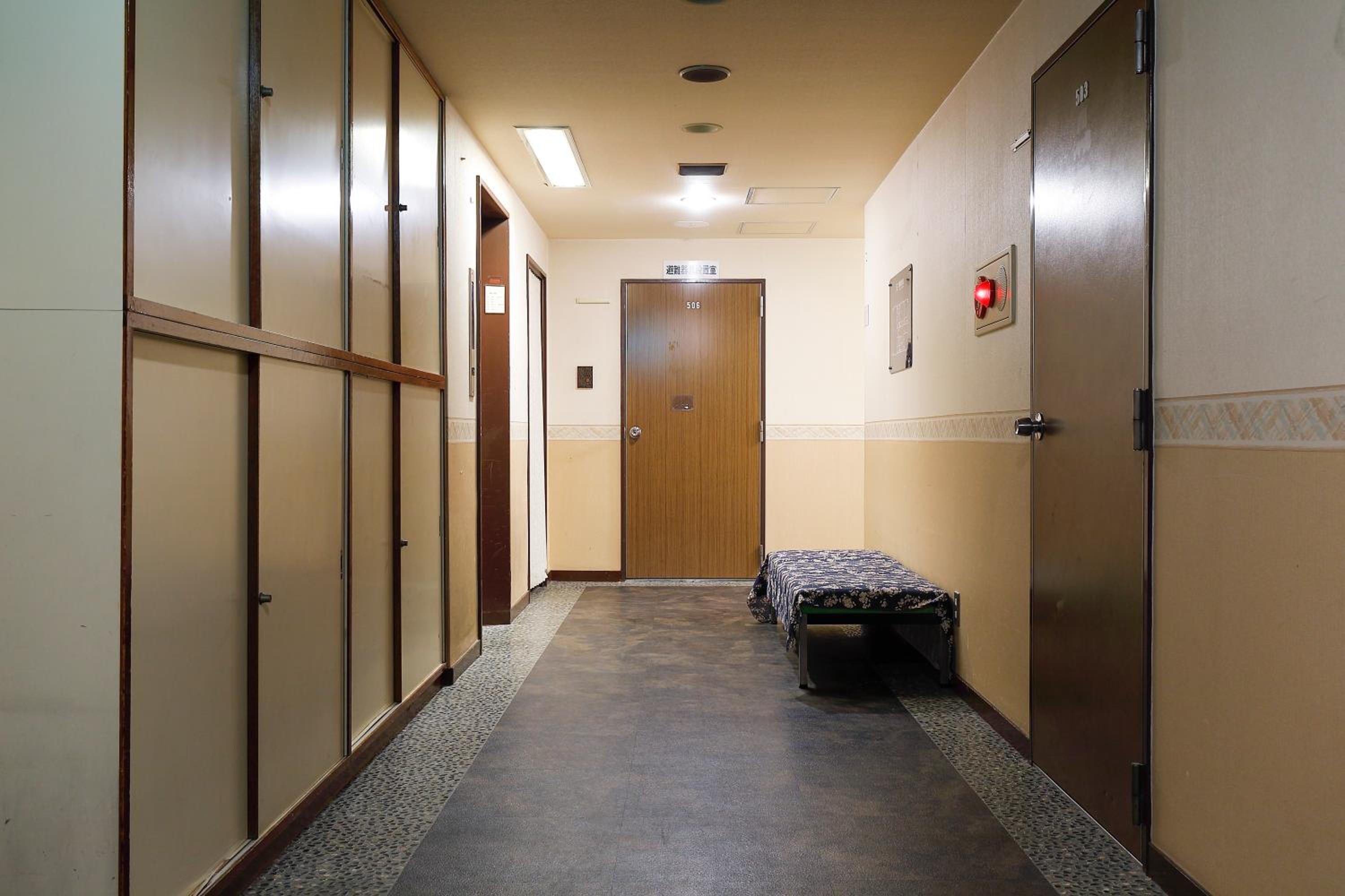 Single Room with Shared Bathroom