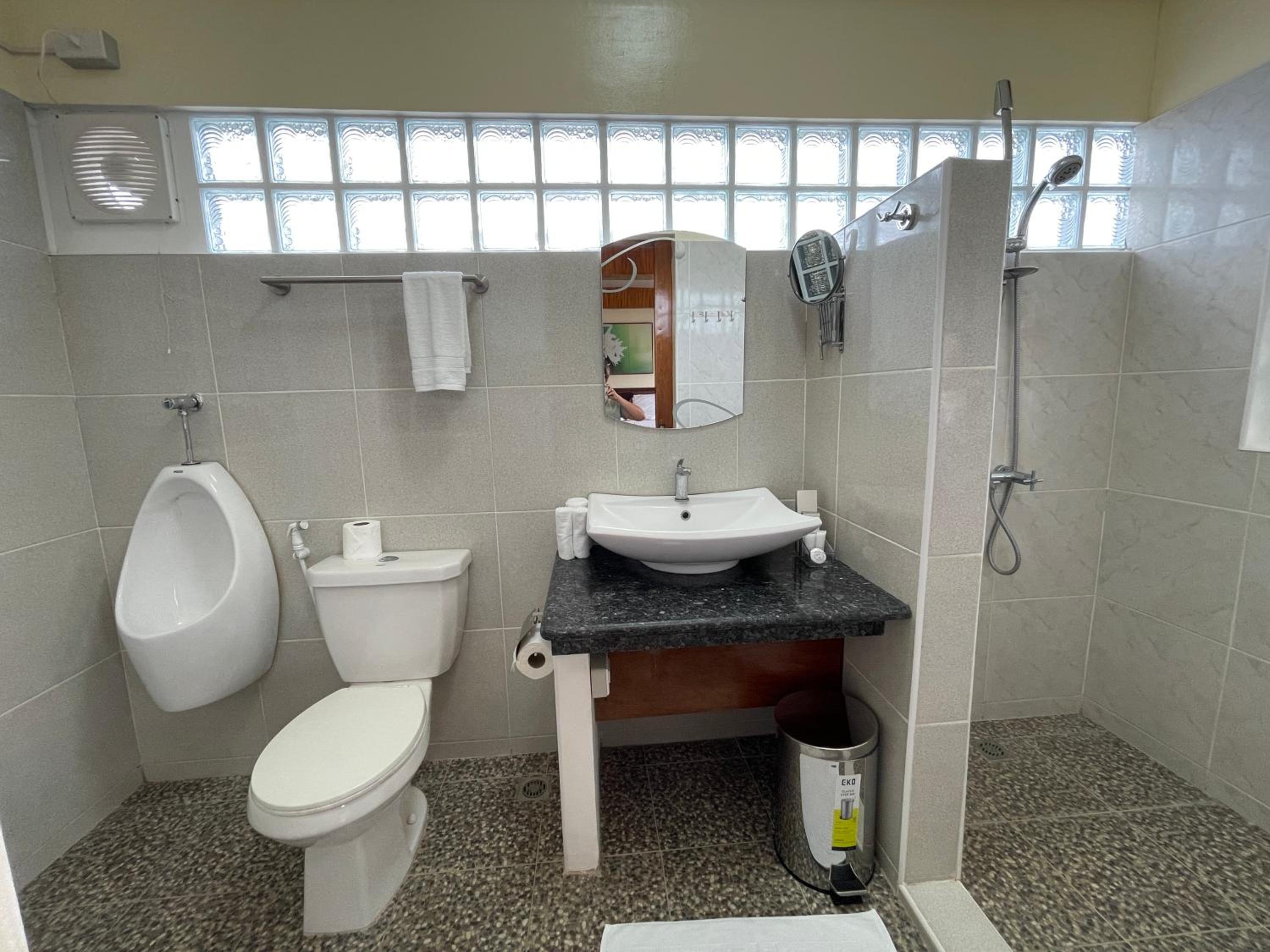 Deluxe Suite photo 2