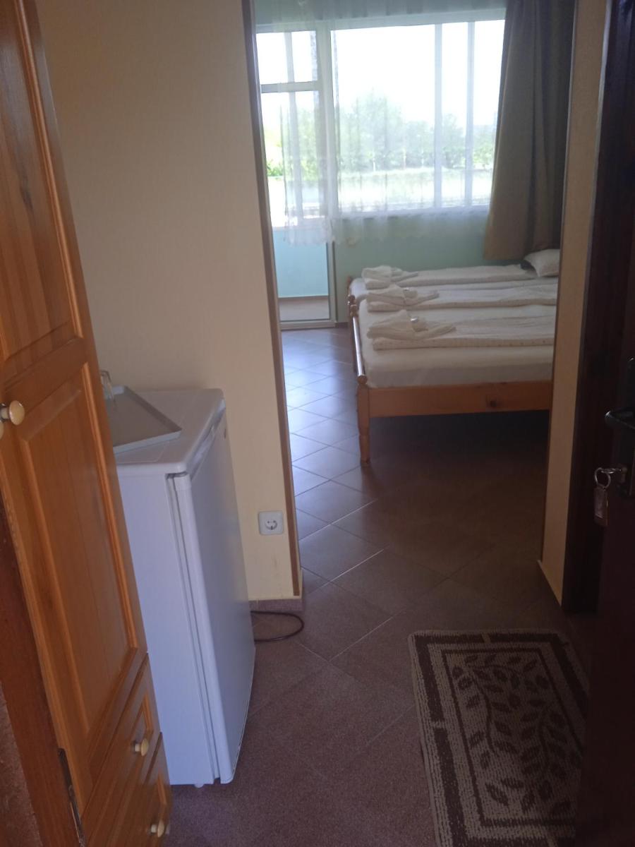 Triple Room - Photo 1
