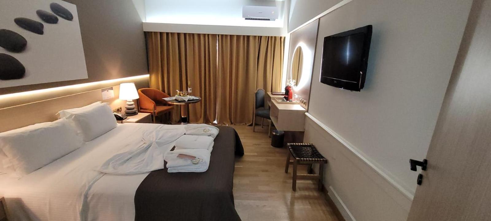 Standard Double or Twin Room photo 2