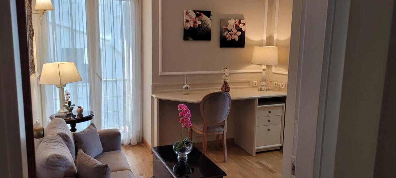 Family Room with Sea View- Adjoining Rooms