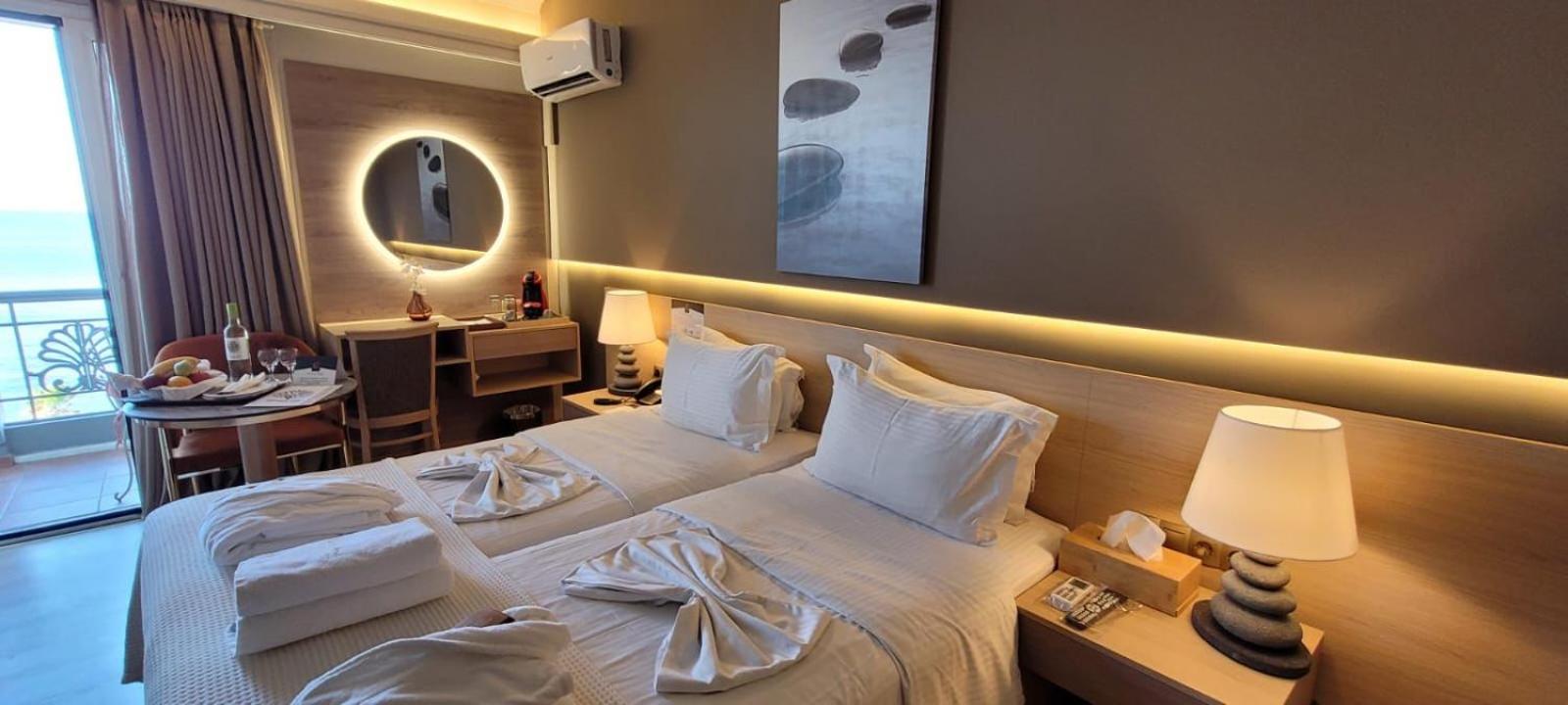 Sea View room with Twin Beds  photo 2