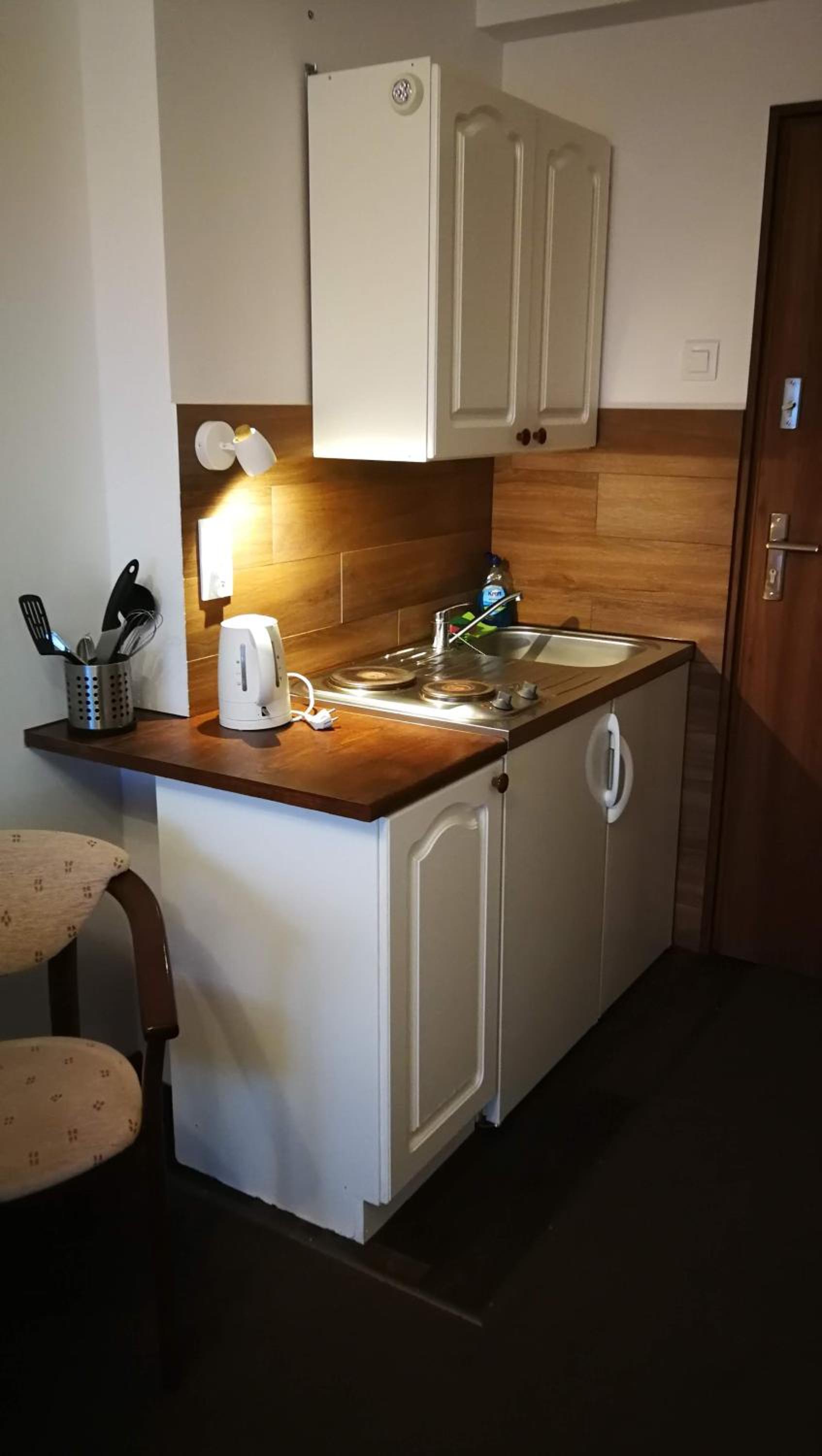 Double or Twin Room - Photo 10