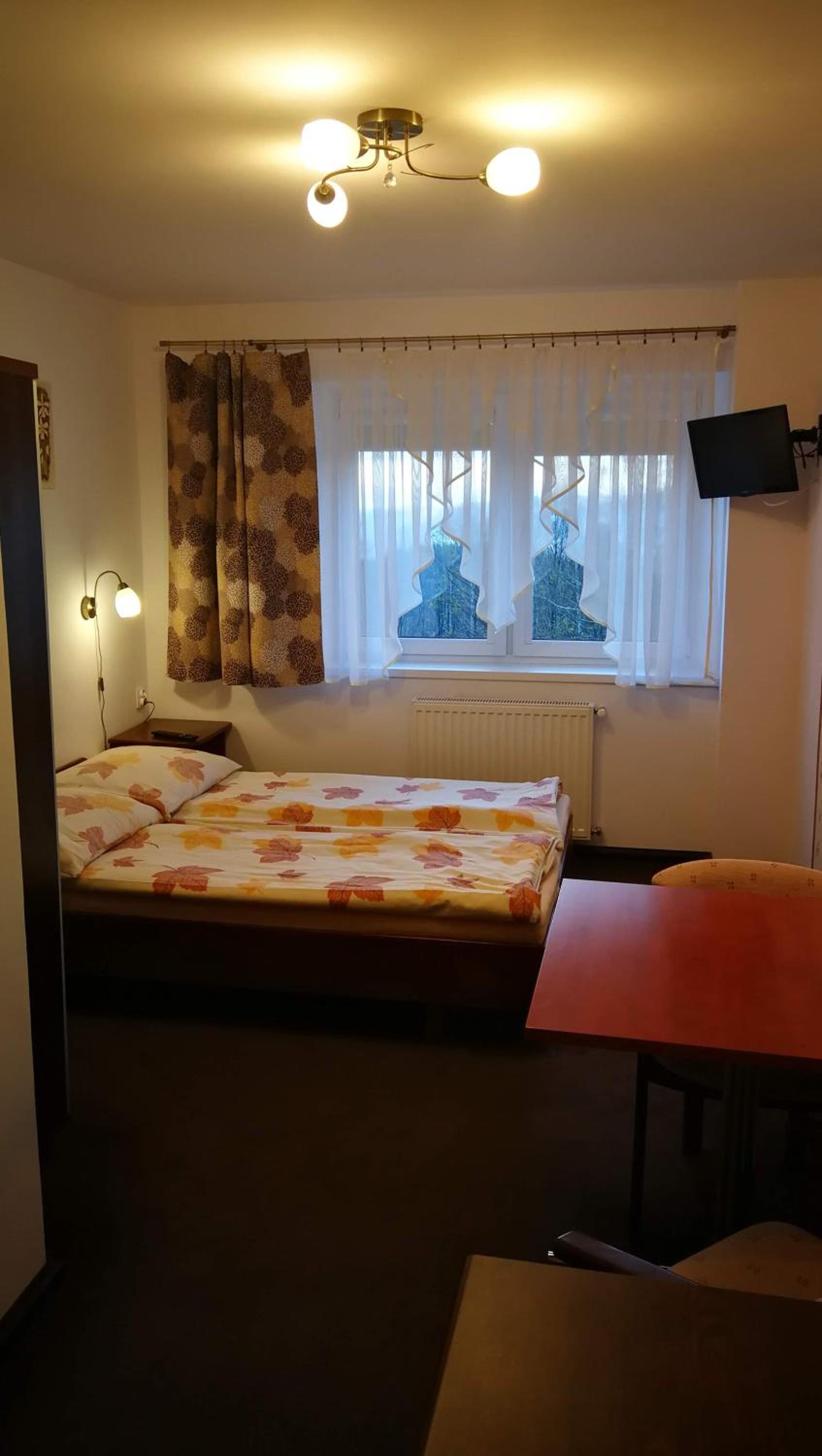 Double or Twin Room - Photo 11