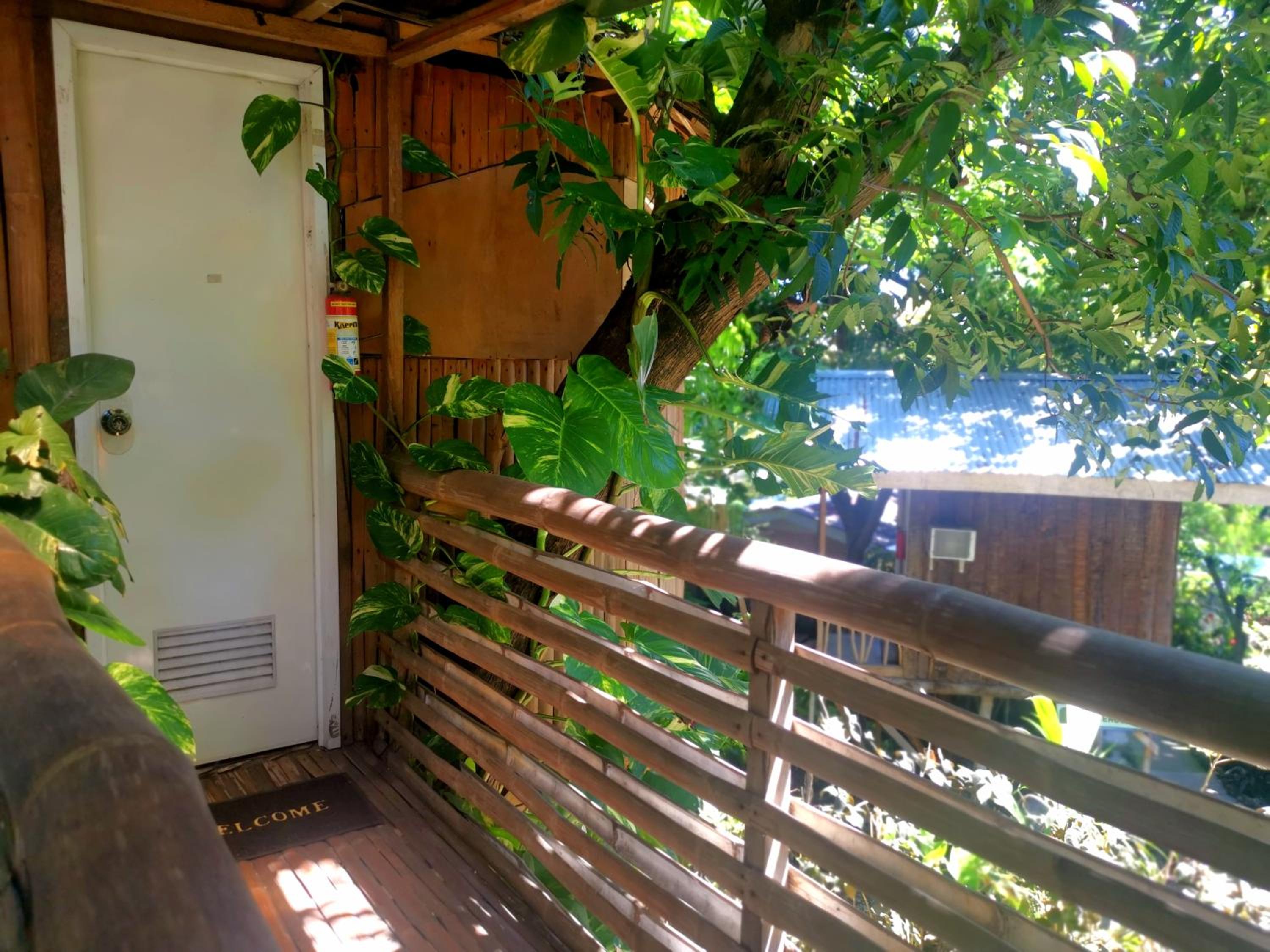 Family Room with Garden View - Photo 5