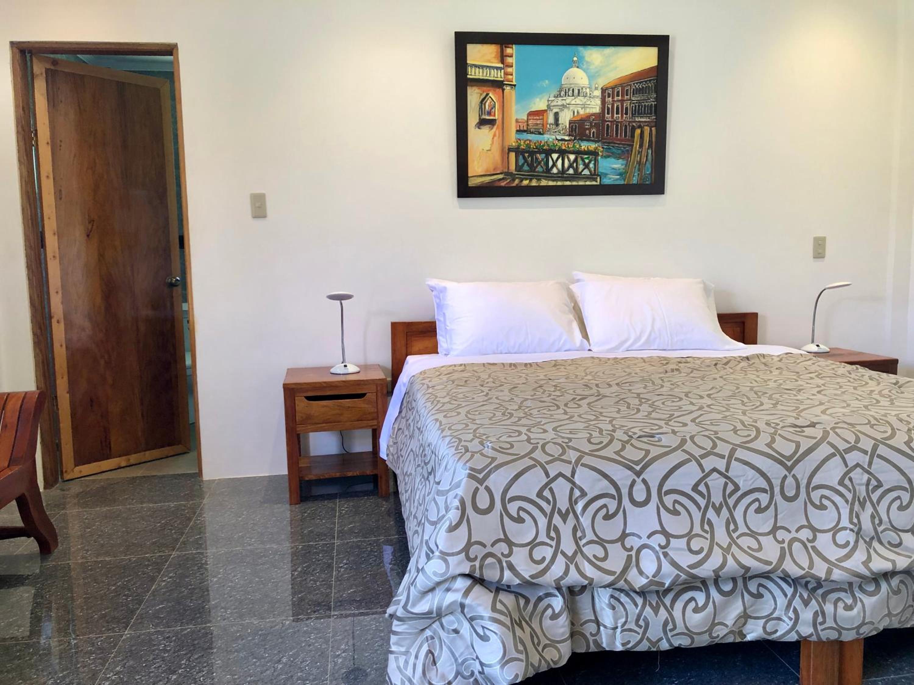 Deluxe Bungalow - Photo 3