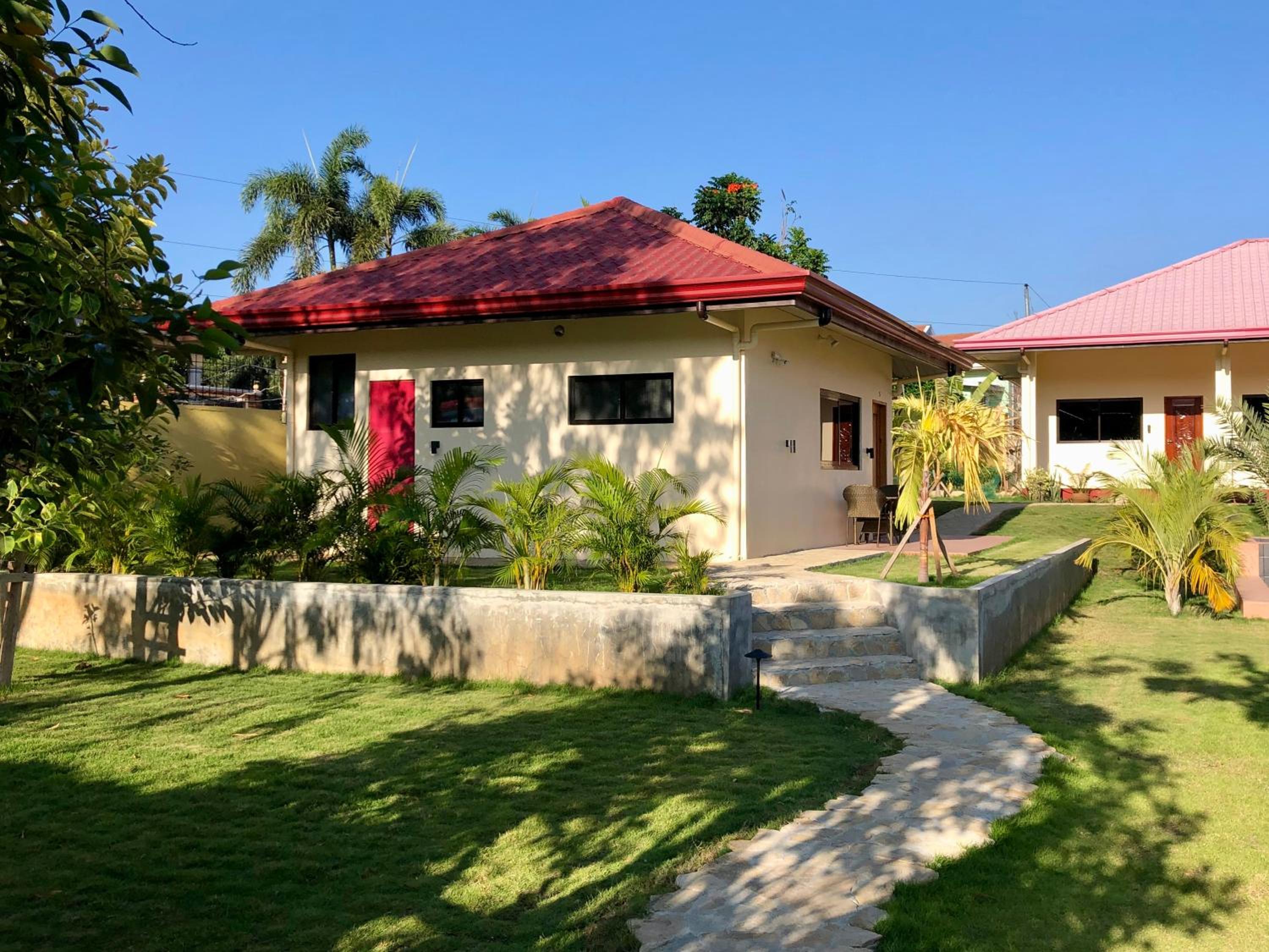 Deluxe Bungalow - Photo 8