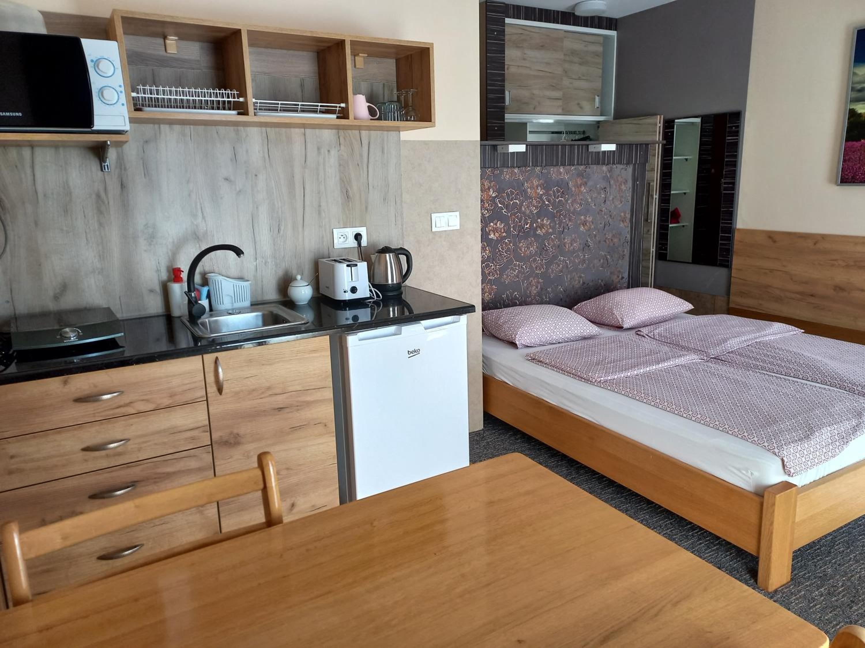 Studio Apartment photo 1