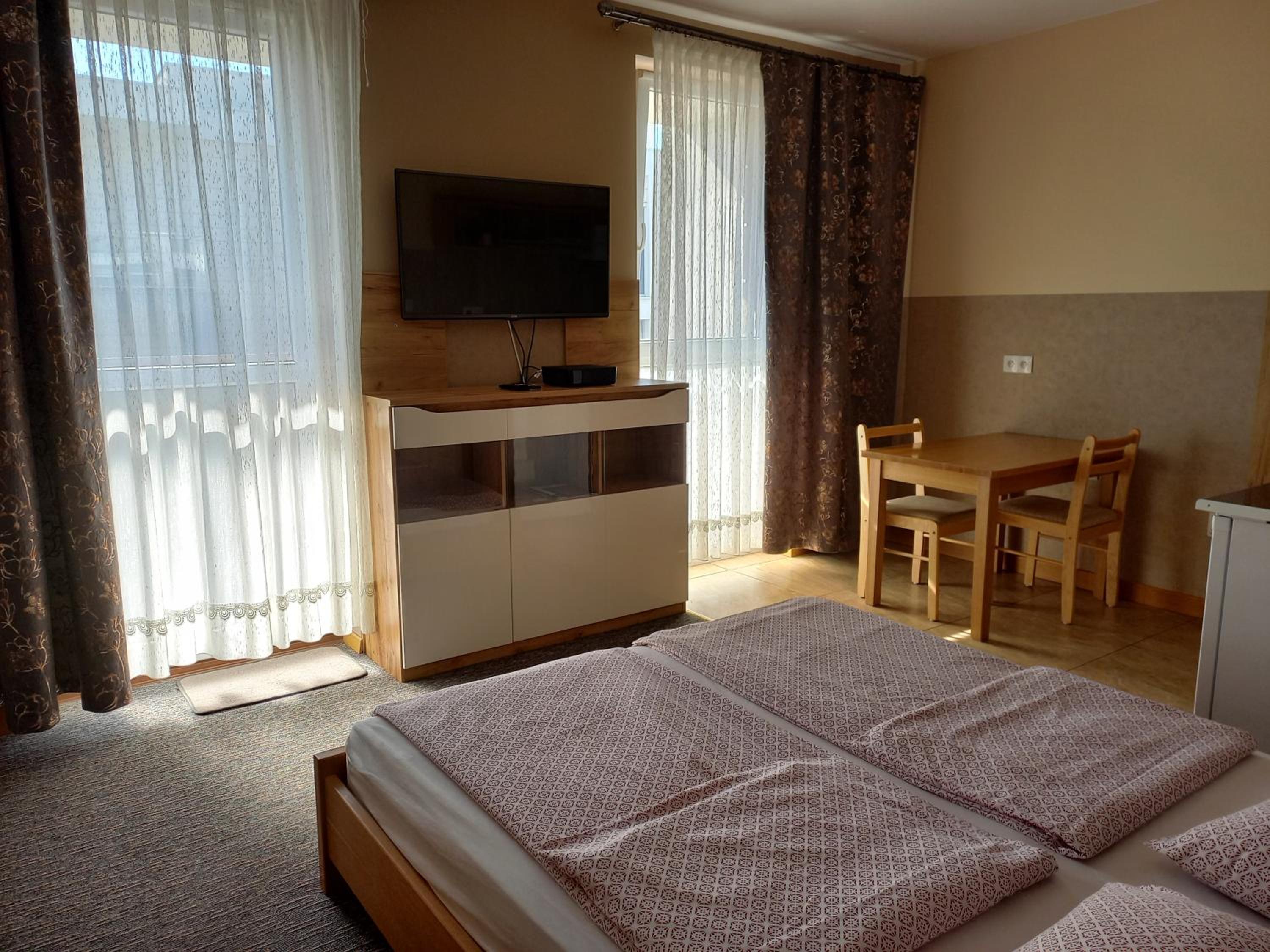 Studio Apartment photo 2