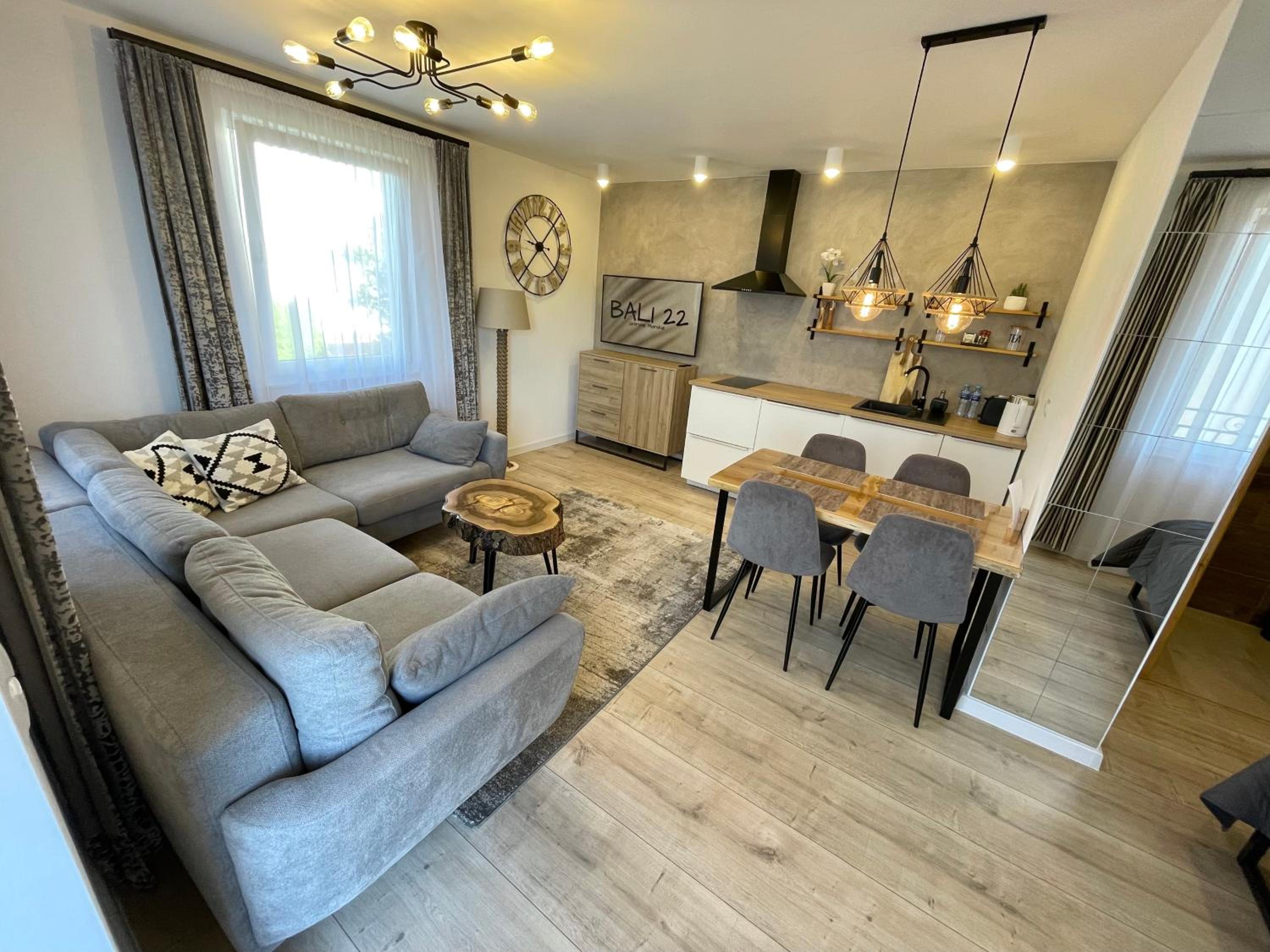 Studio Apartment photo 2