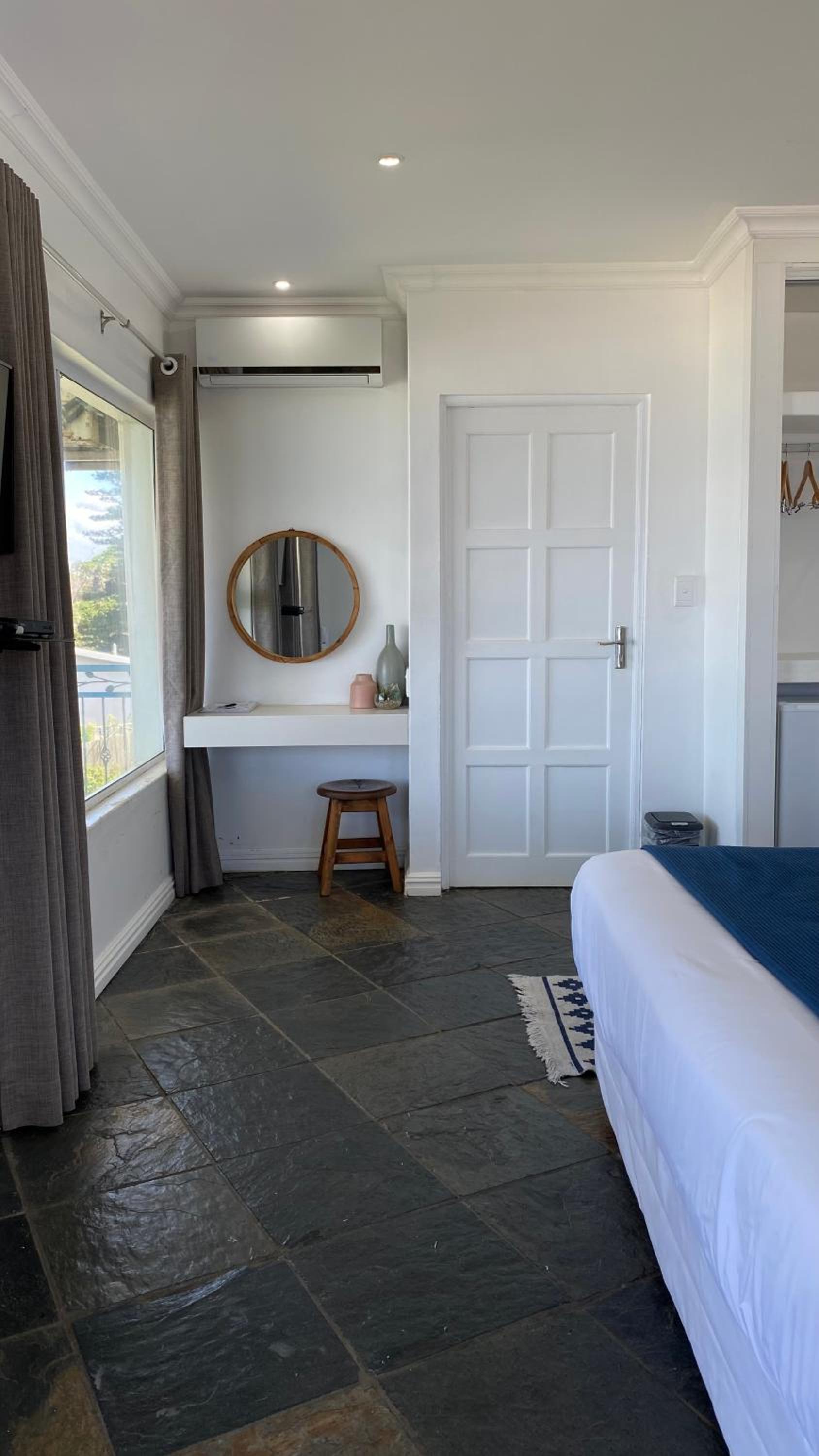 King Room with Sea View - Photo 4