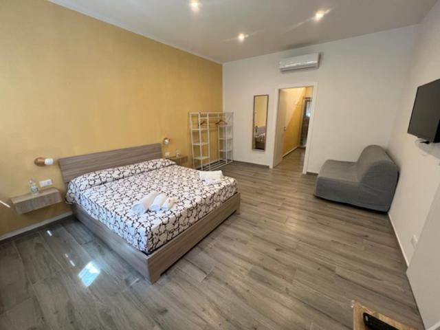 Quadruple Room with Private Bathroom photo 2