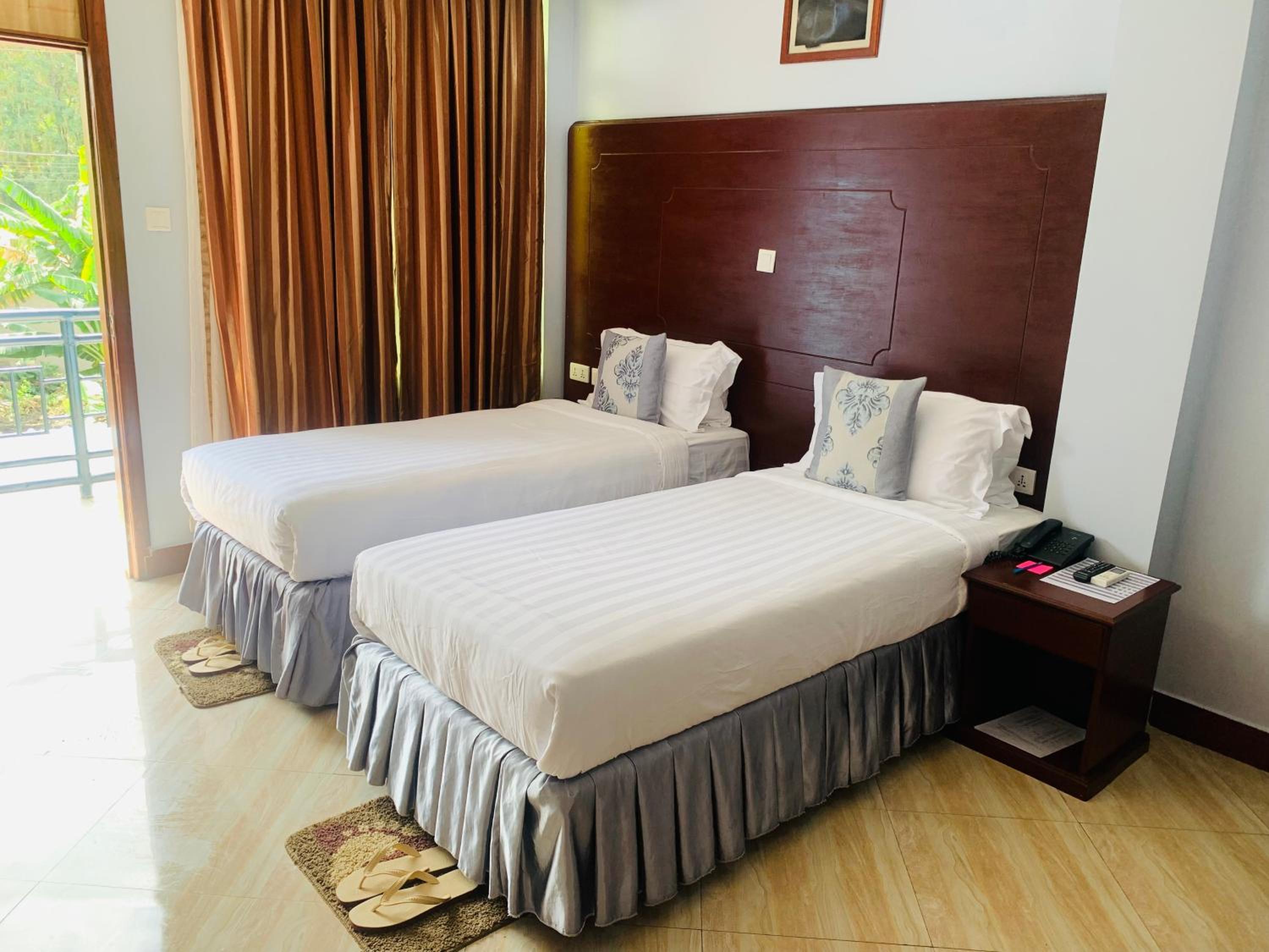 Deluxe Double or Twin Room