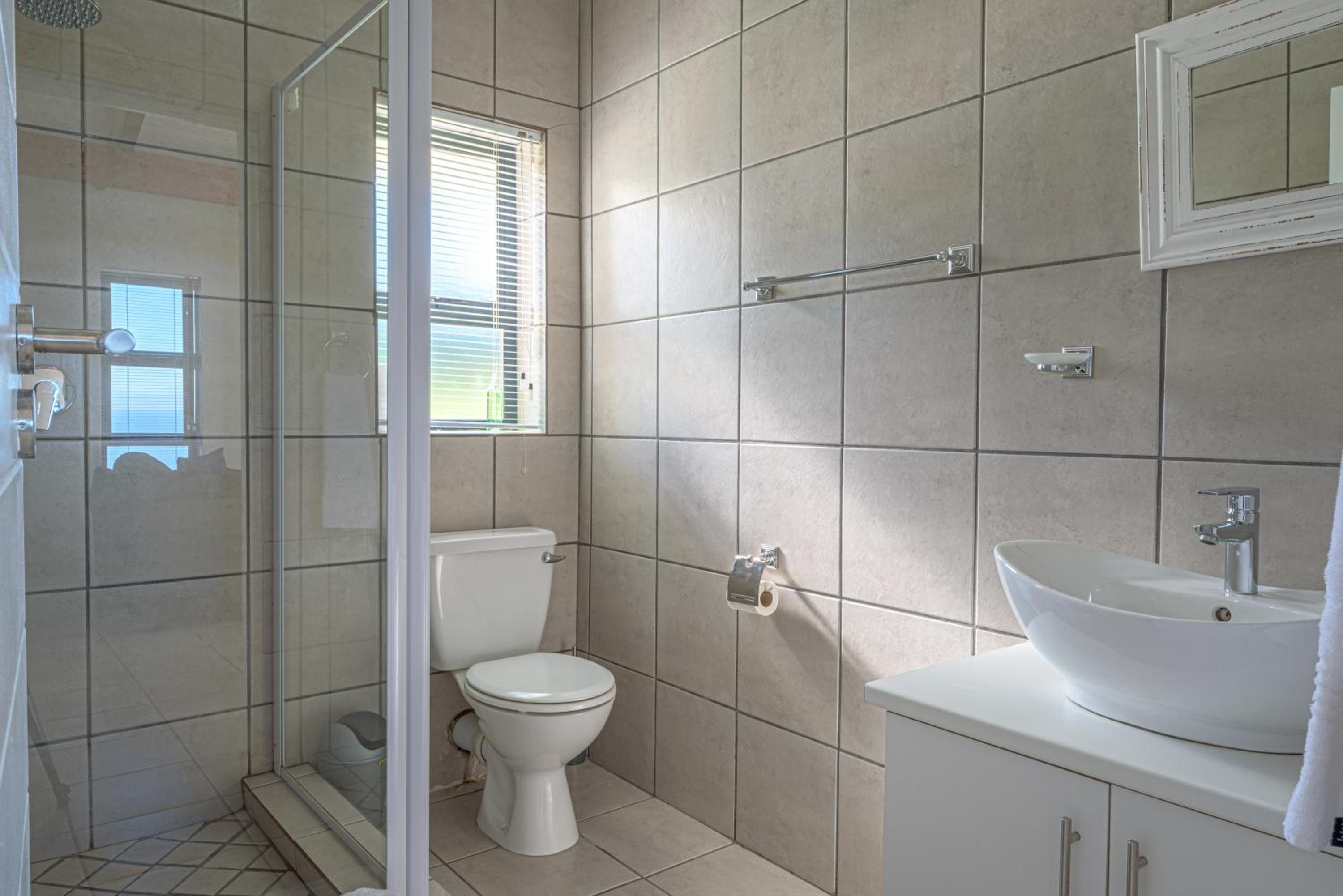 Apartment with Sea View - Photo 4
