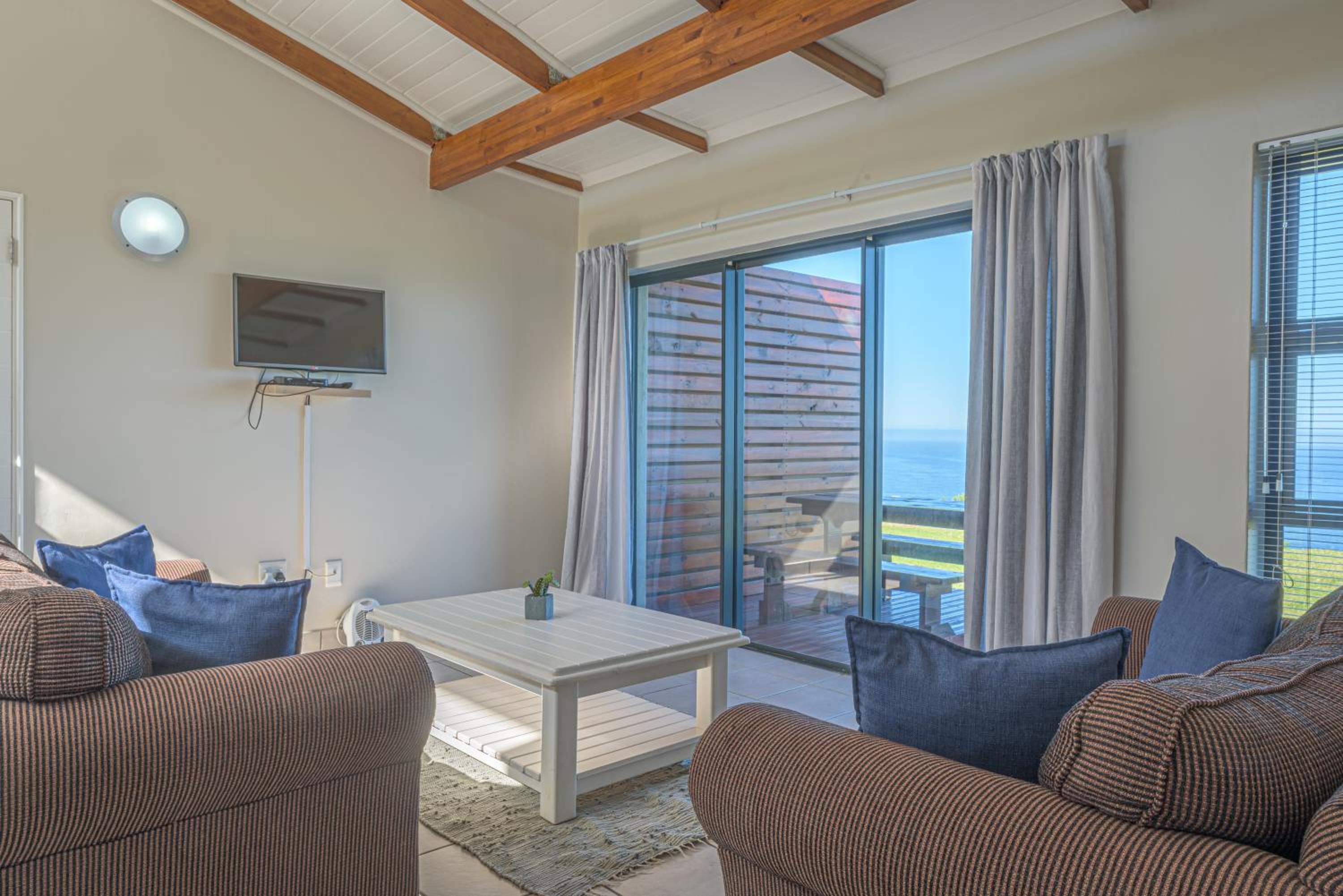 Apartment with Sea View - Photo 1