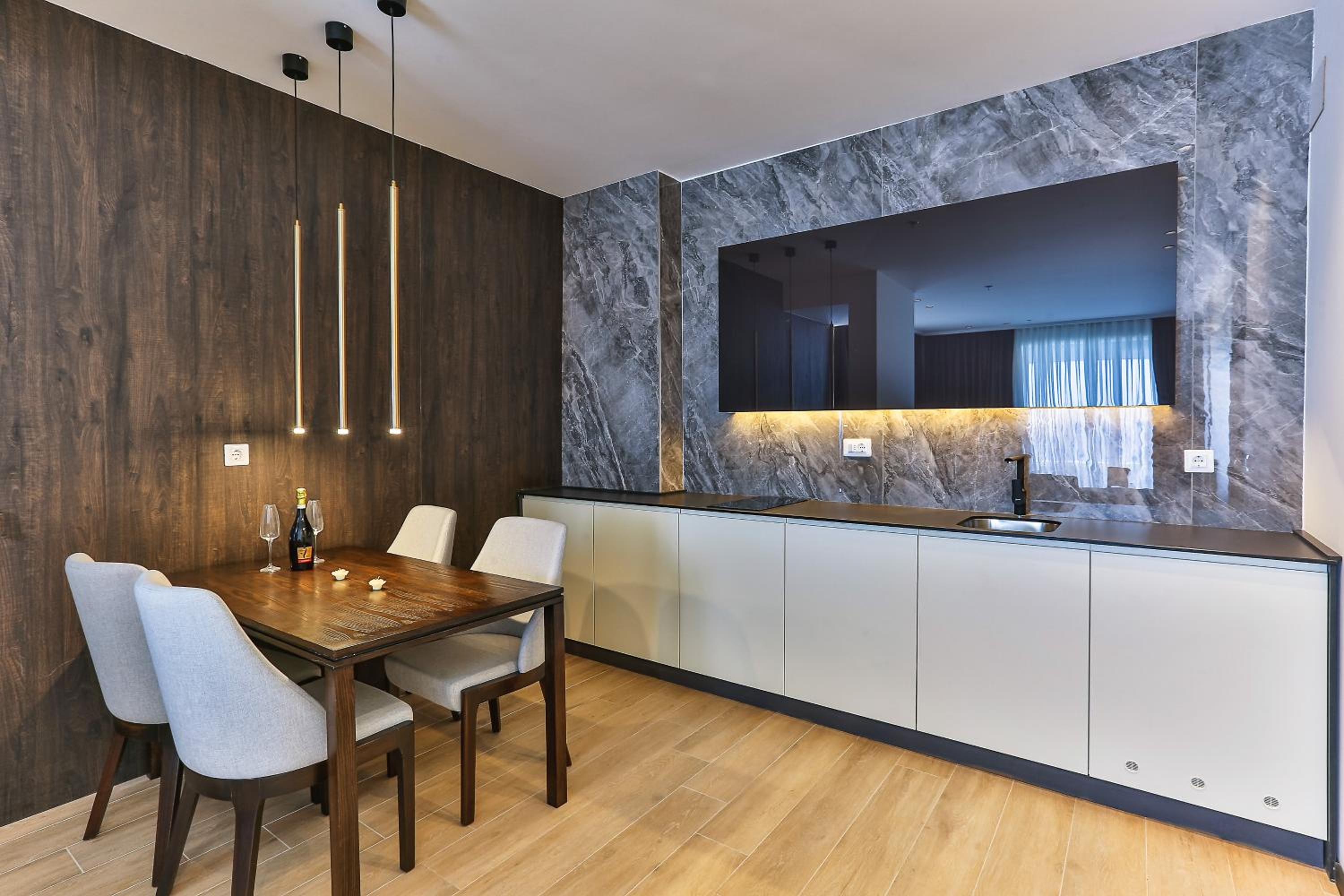 Apartment with Terrace photo 3