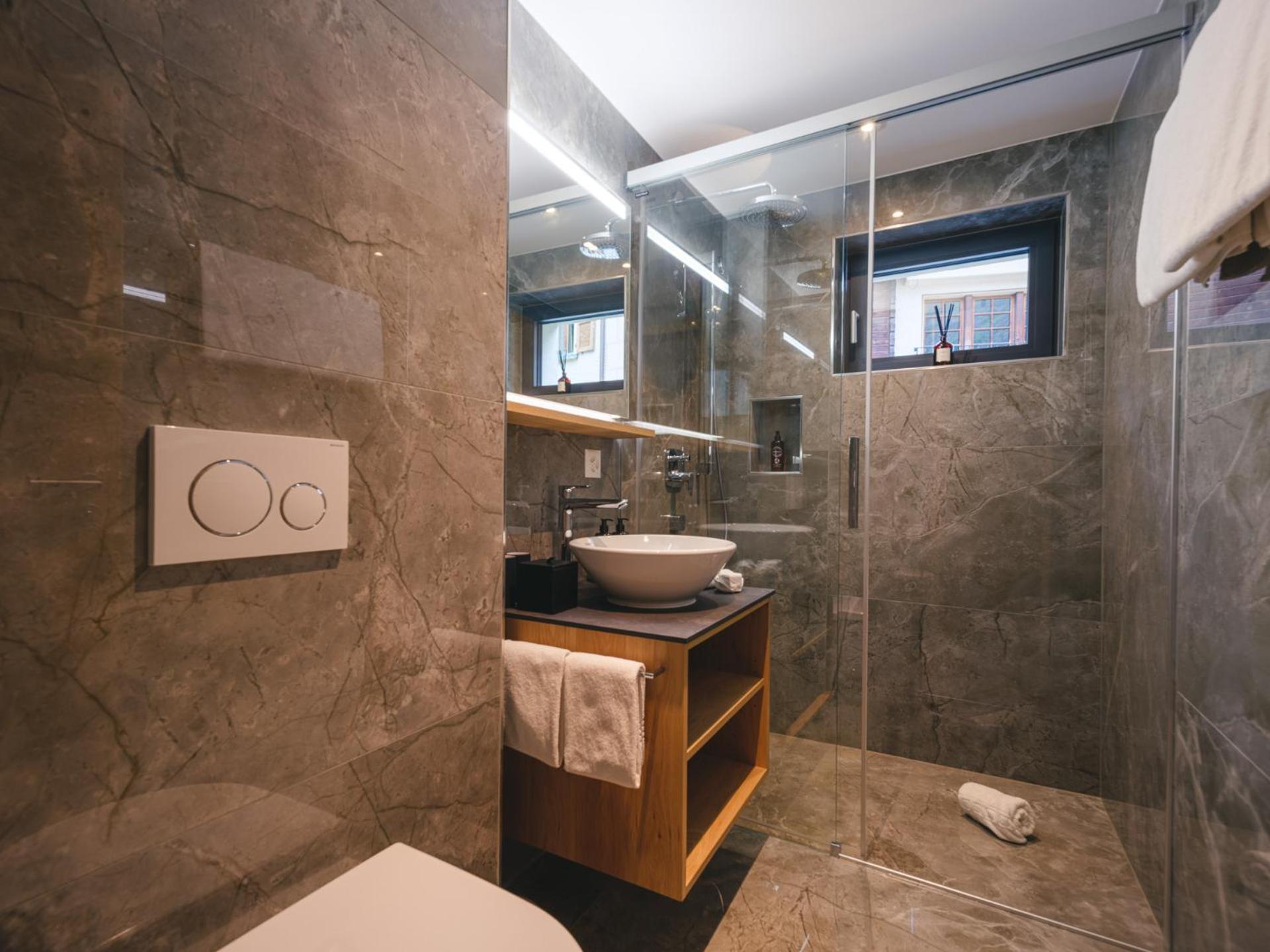 Classic Double Room - Photo 8