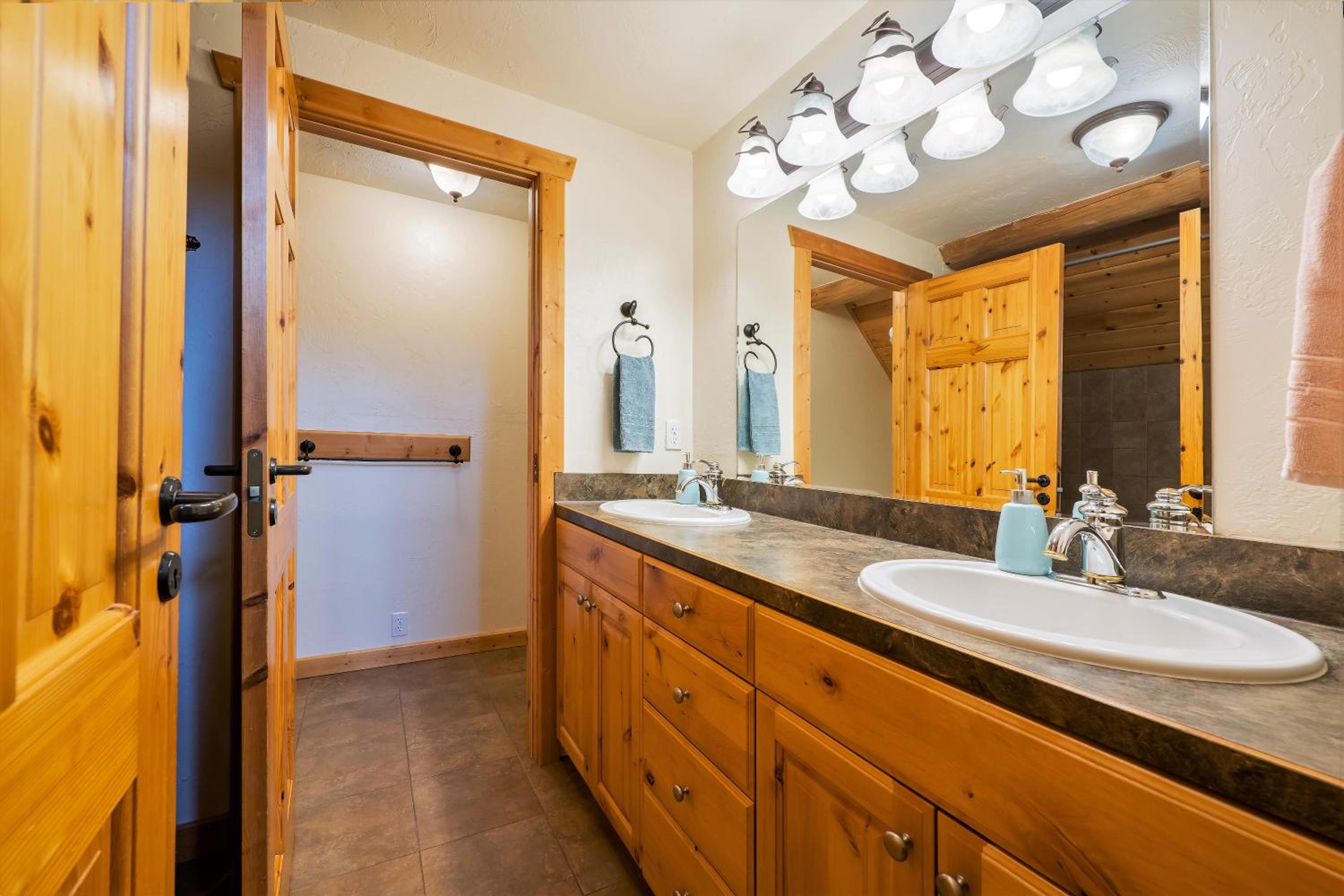 Deluxe Triple Room photo 2
