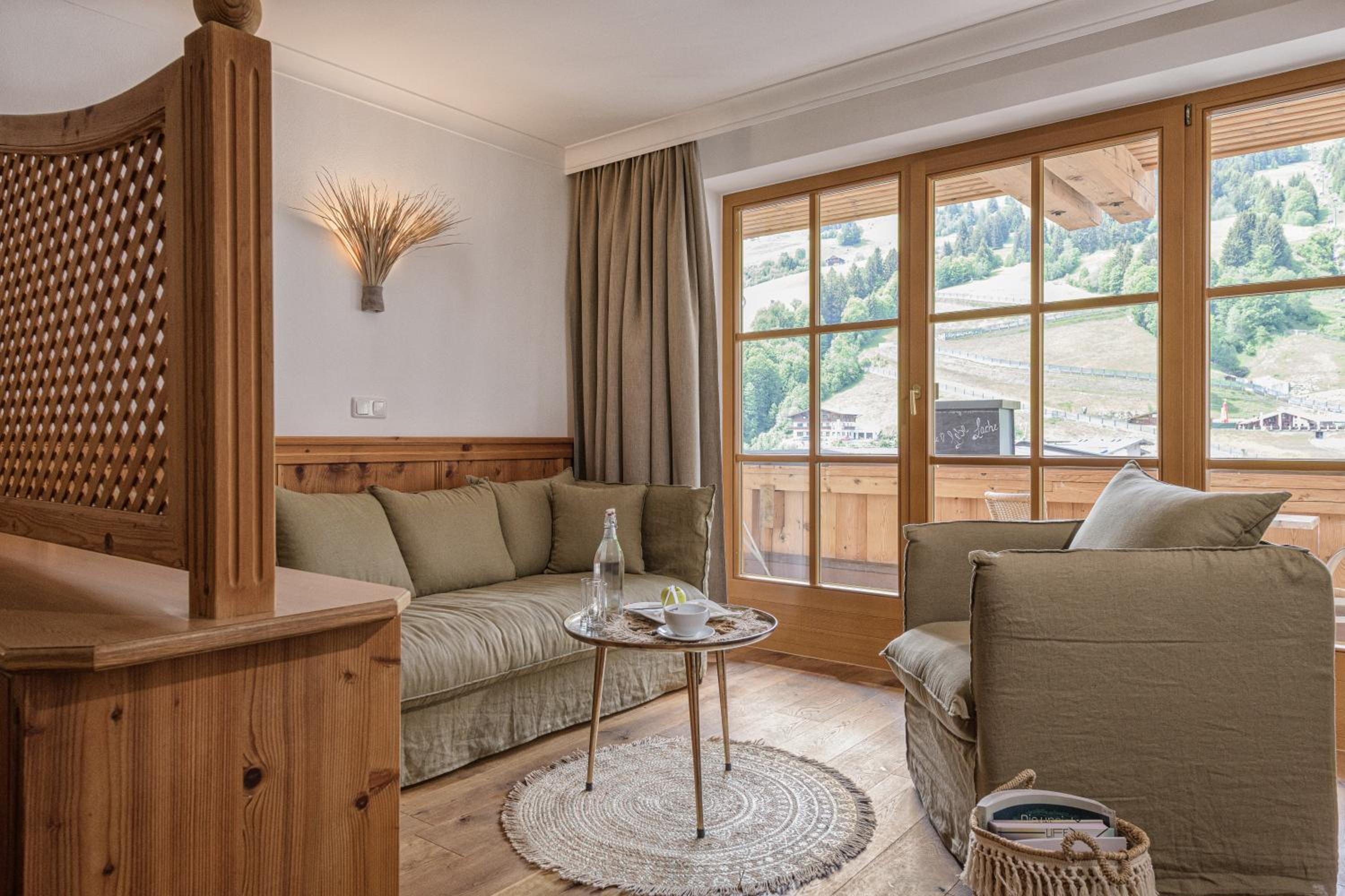Standard Junior Suite - Photo 1