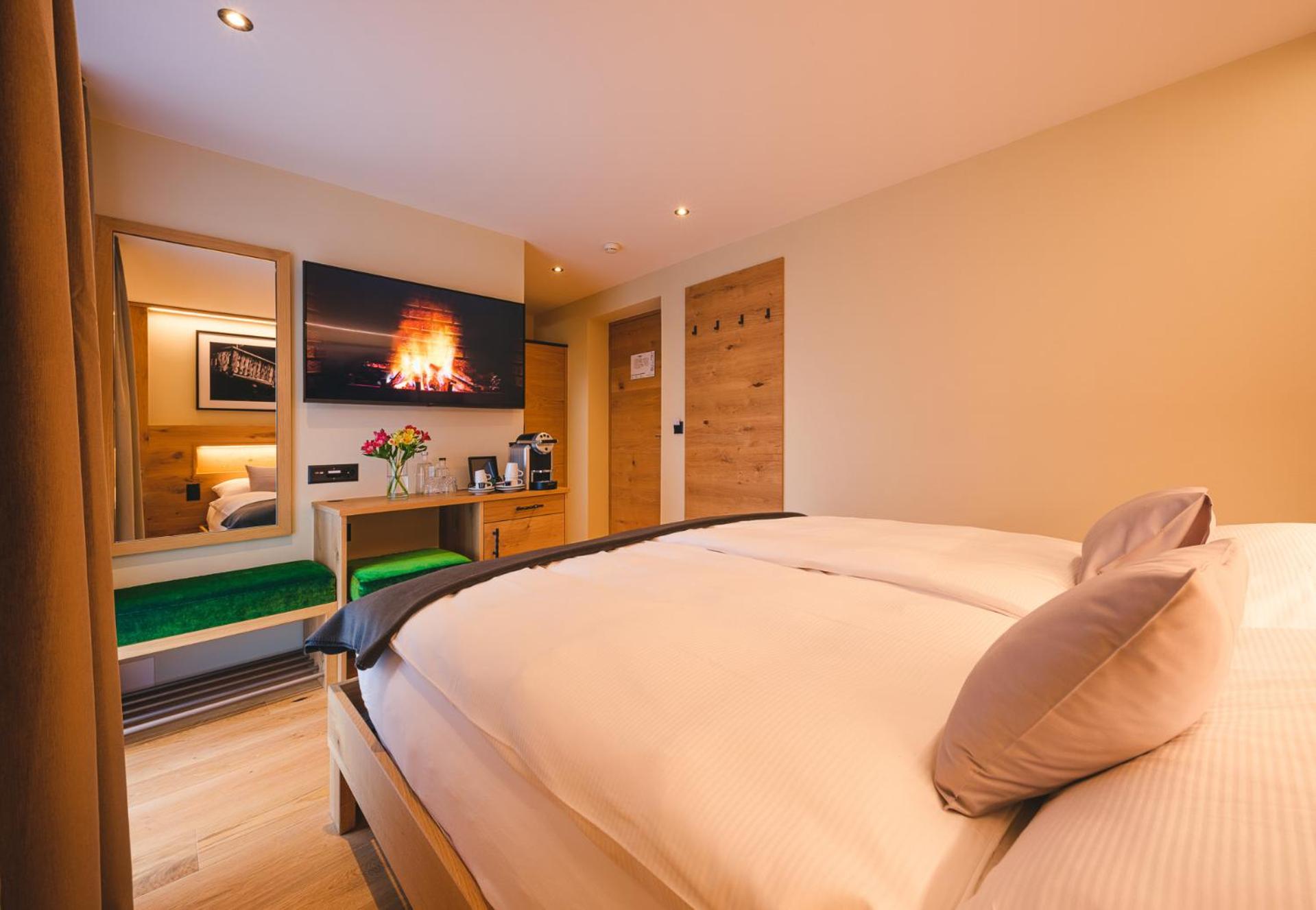 Classic Double Room - Photo 15