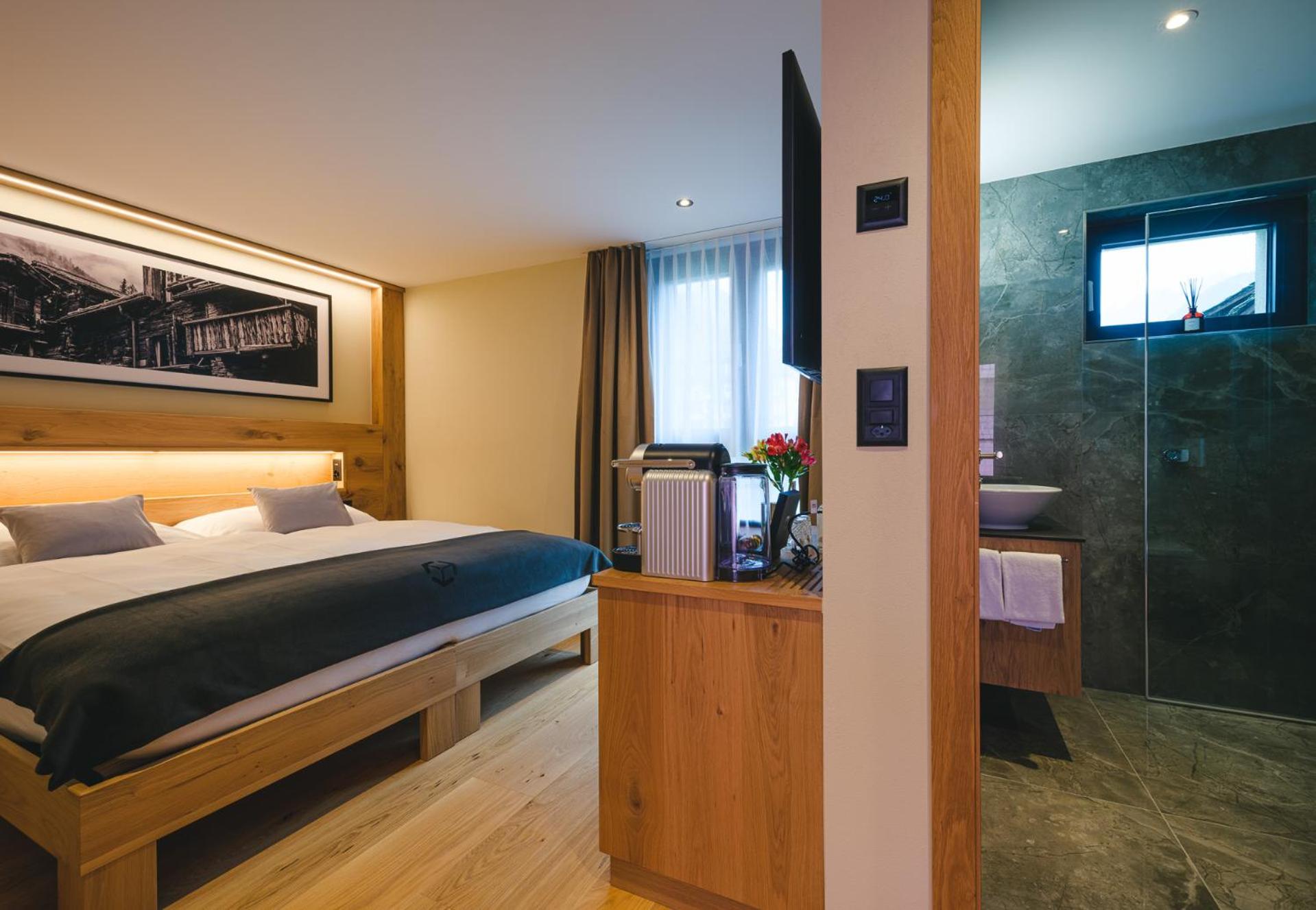 Classic Double Room - Photo 16