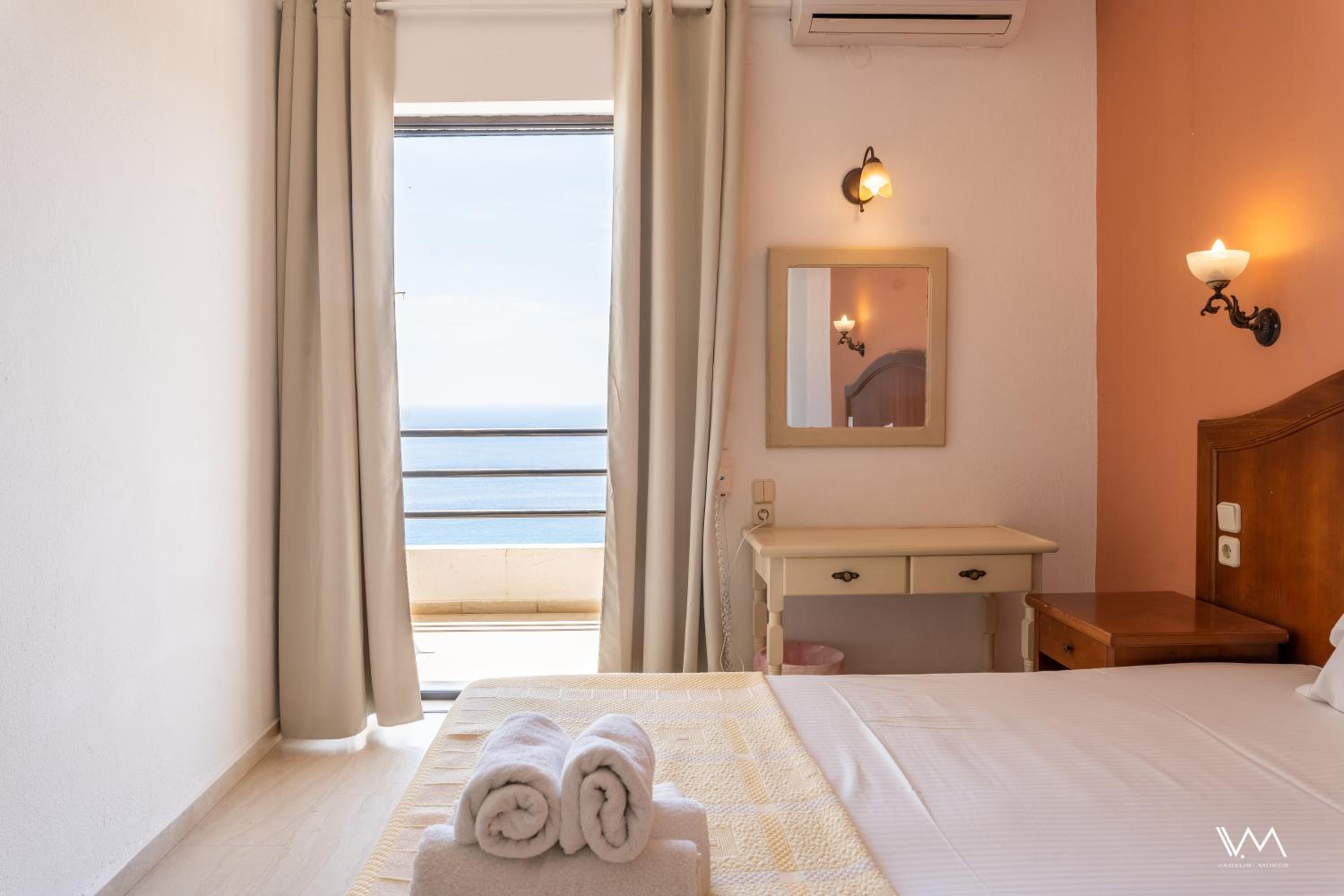Double or Twin Room with Sea View