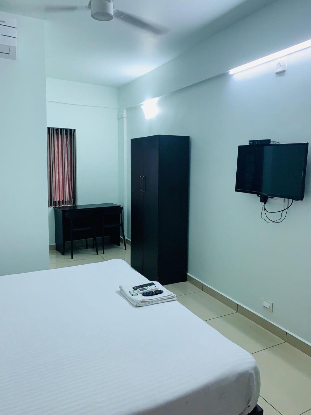 Deluxe Room - Photo 8