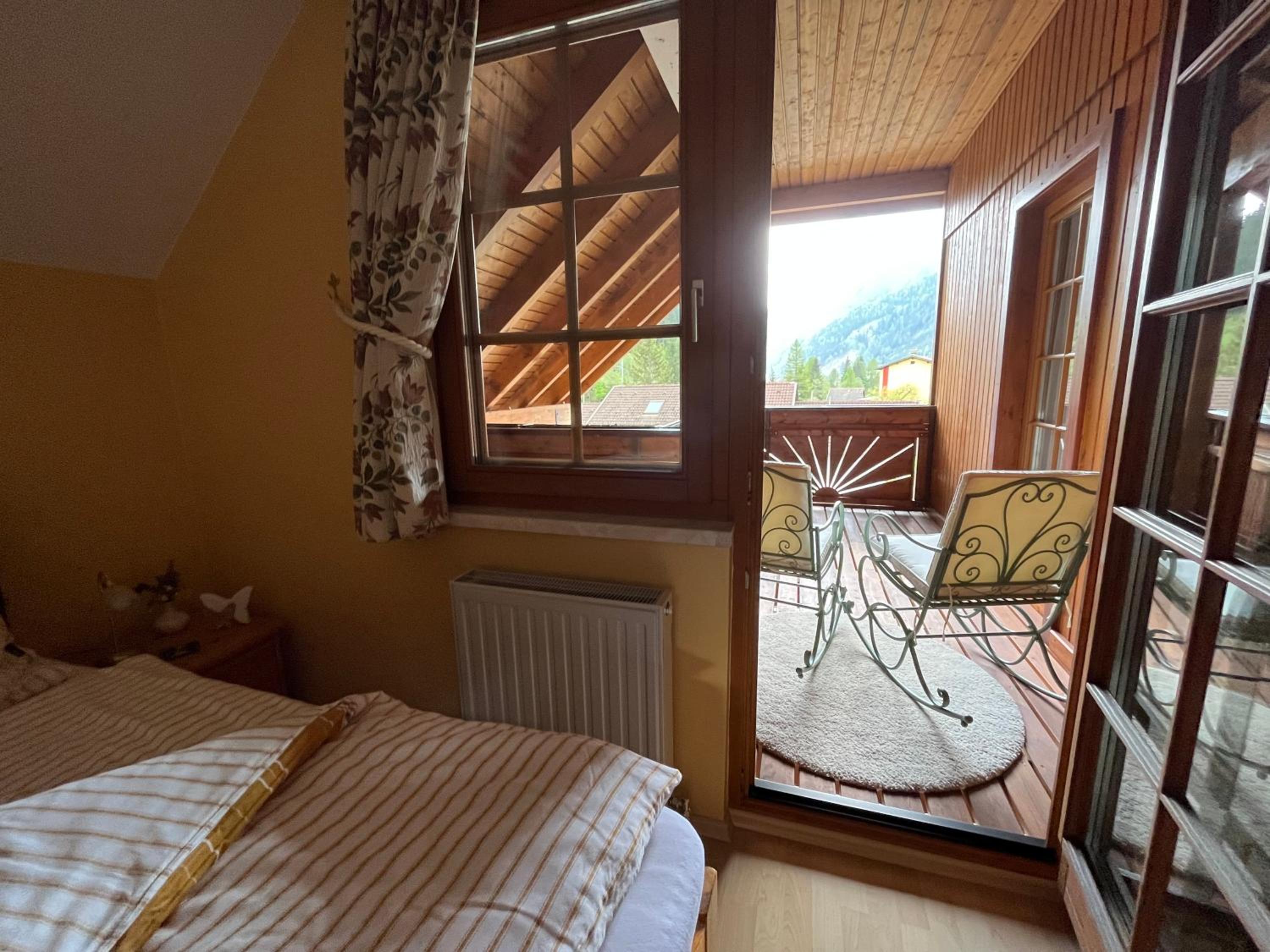 Double or Twin Room with Balcony - Photo 5