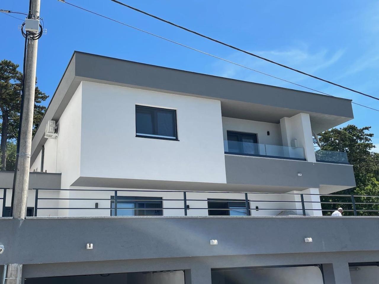 Villa photo 3