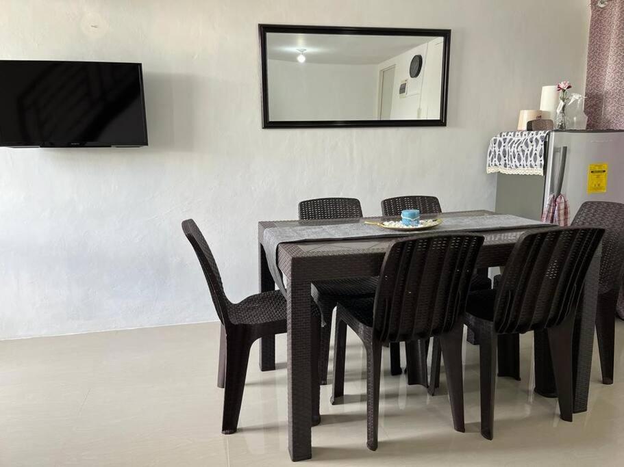 One-Bedroom House - Photo 9