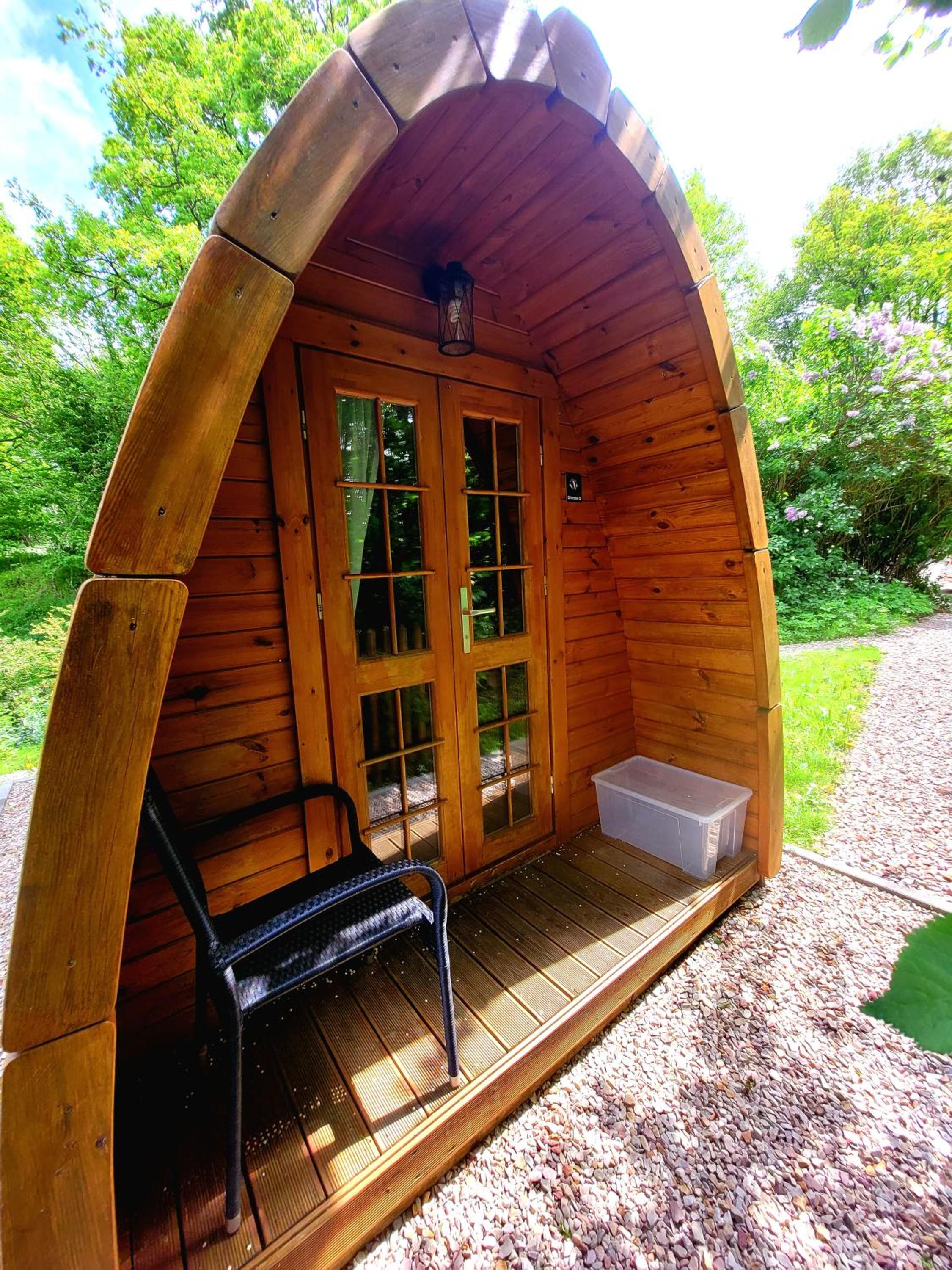 Bungalow with Garden View - Photo 7